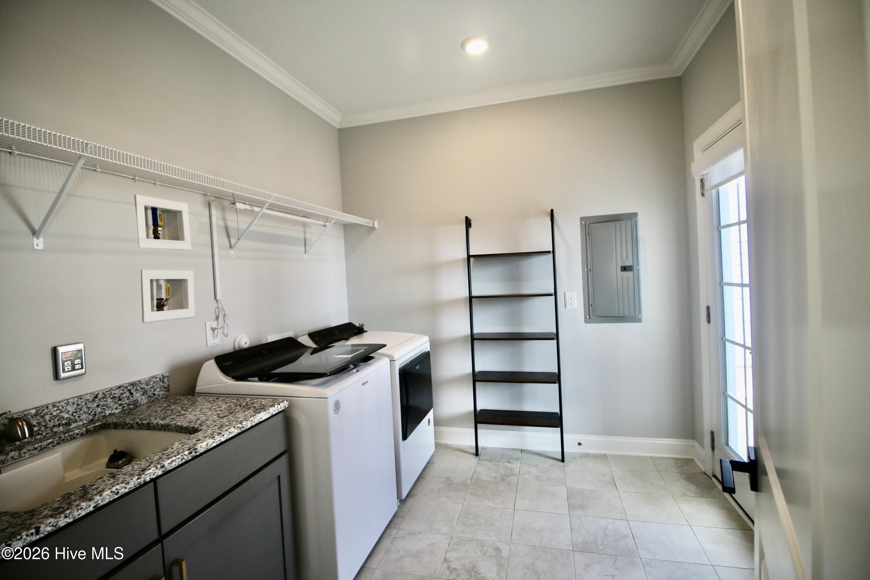 100565697 | Photo 20