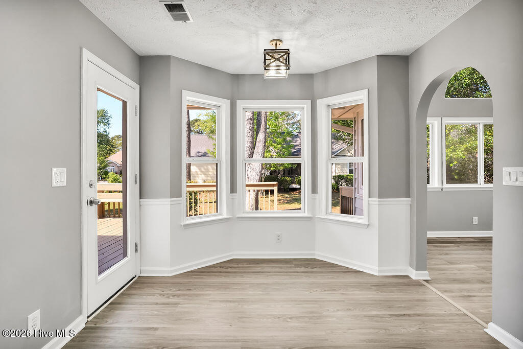 100567951 | Photo 18