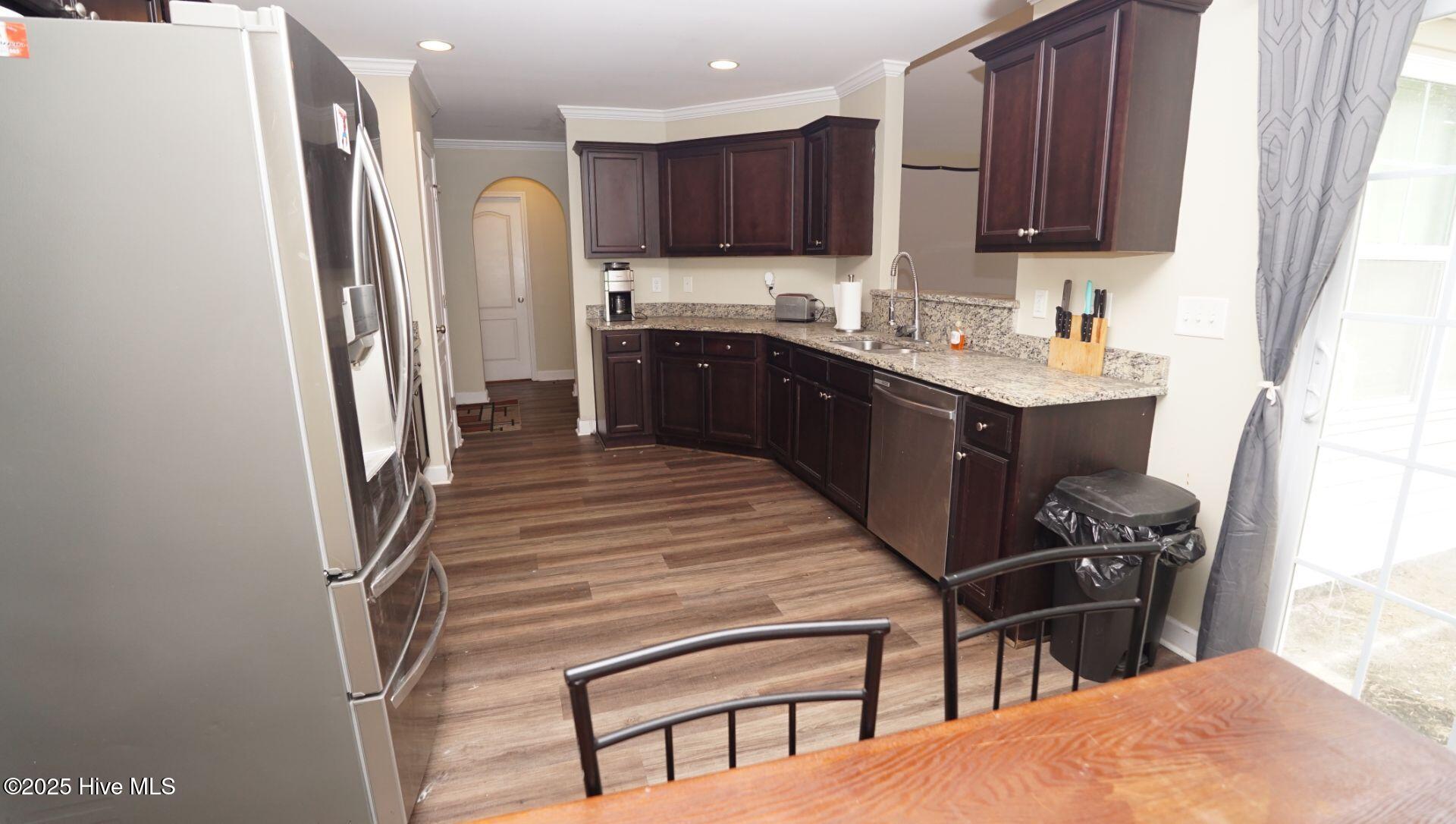 100538035 | Photo 16