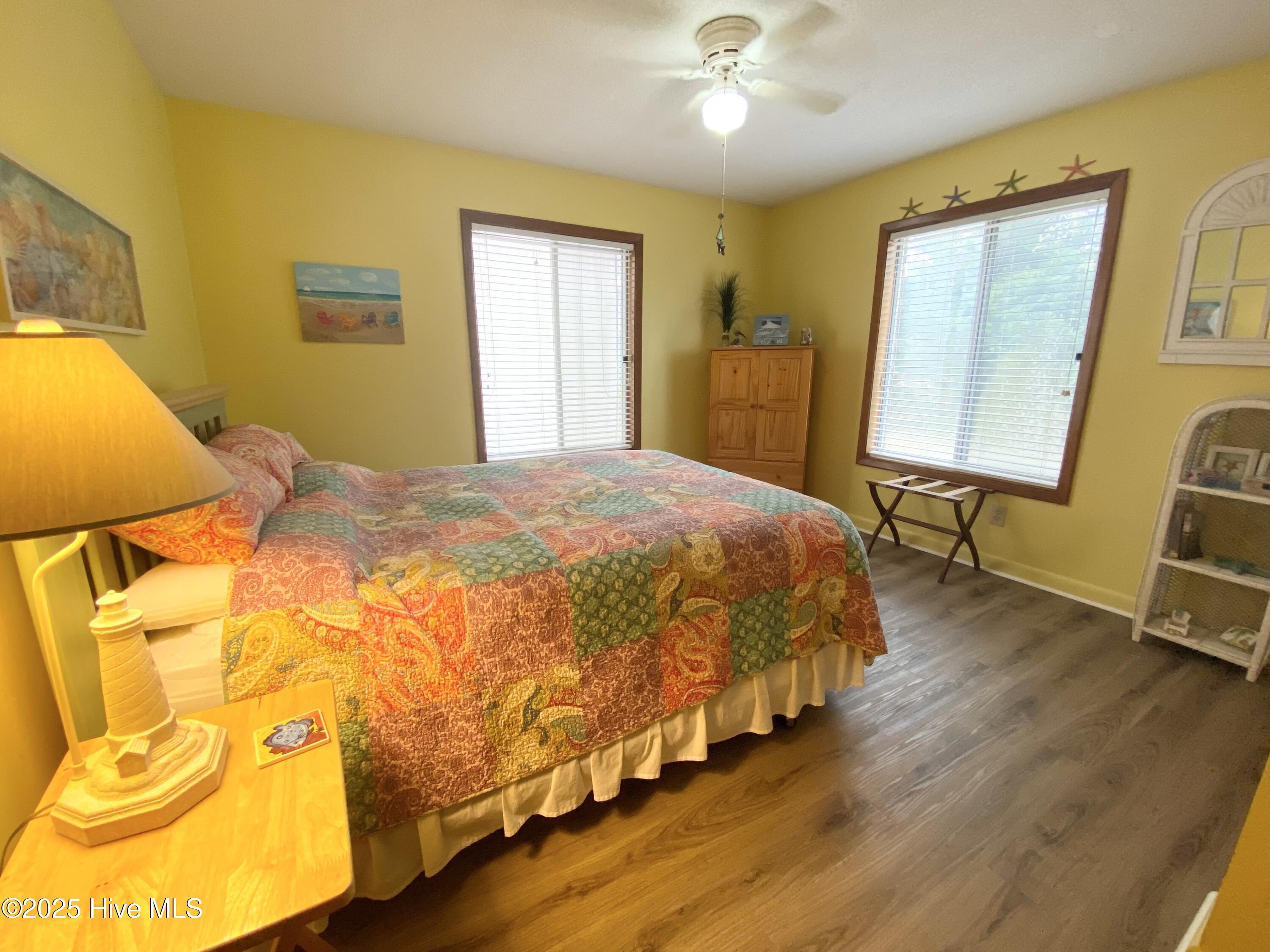 100501083 | Photo 19