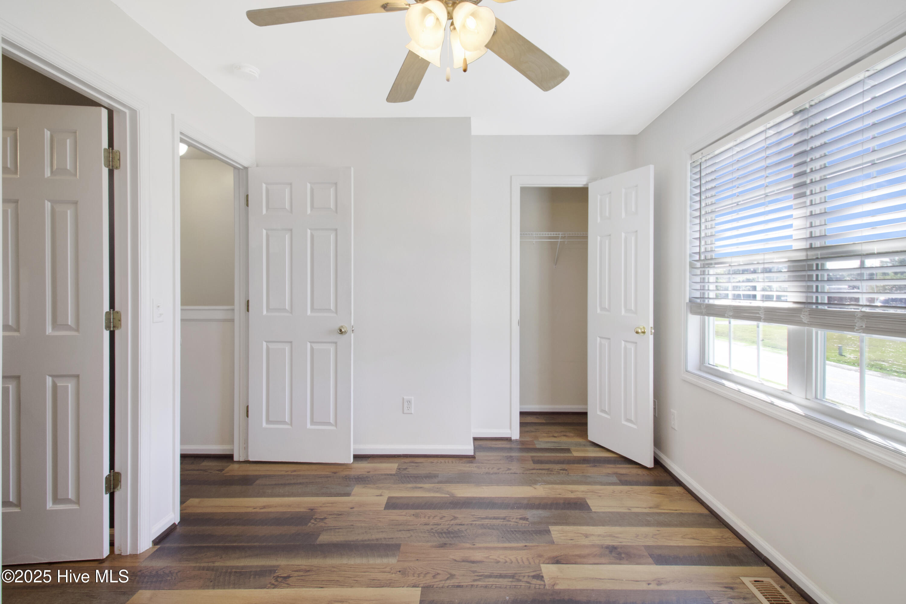 100535024 | Photo 13