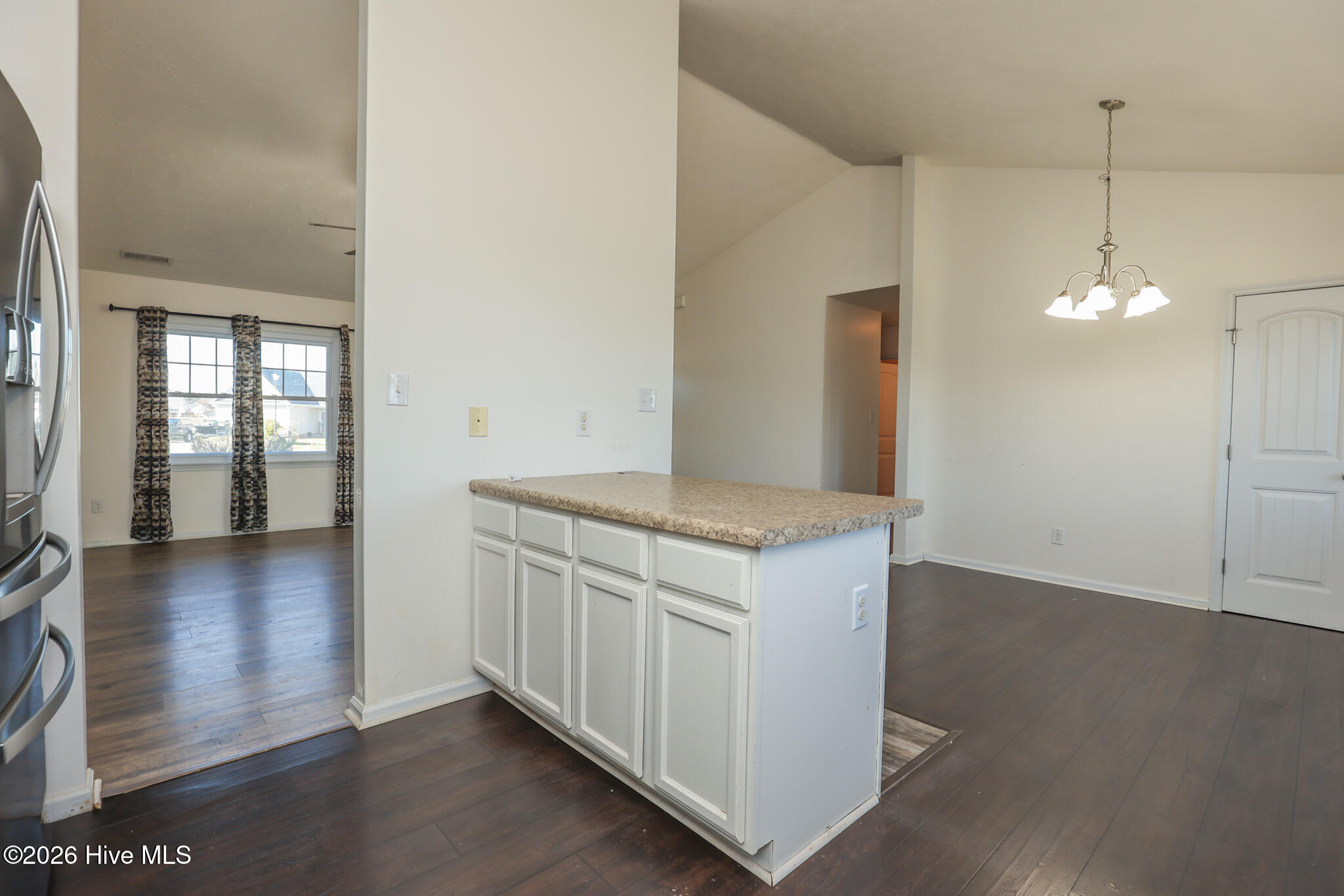 100523026 | Photo 15