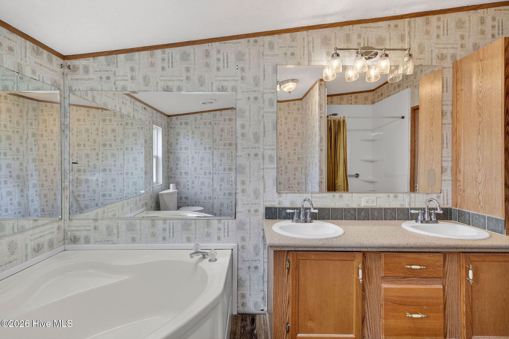 100559923 | Photo 28