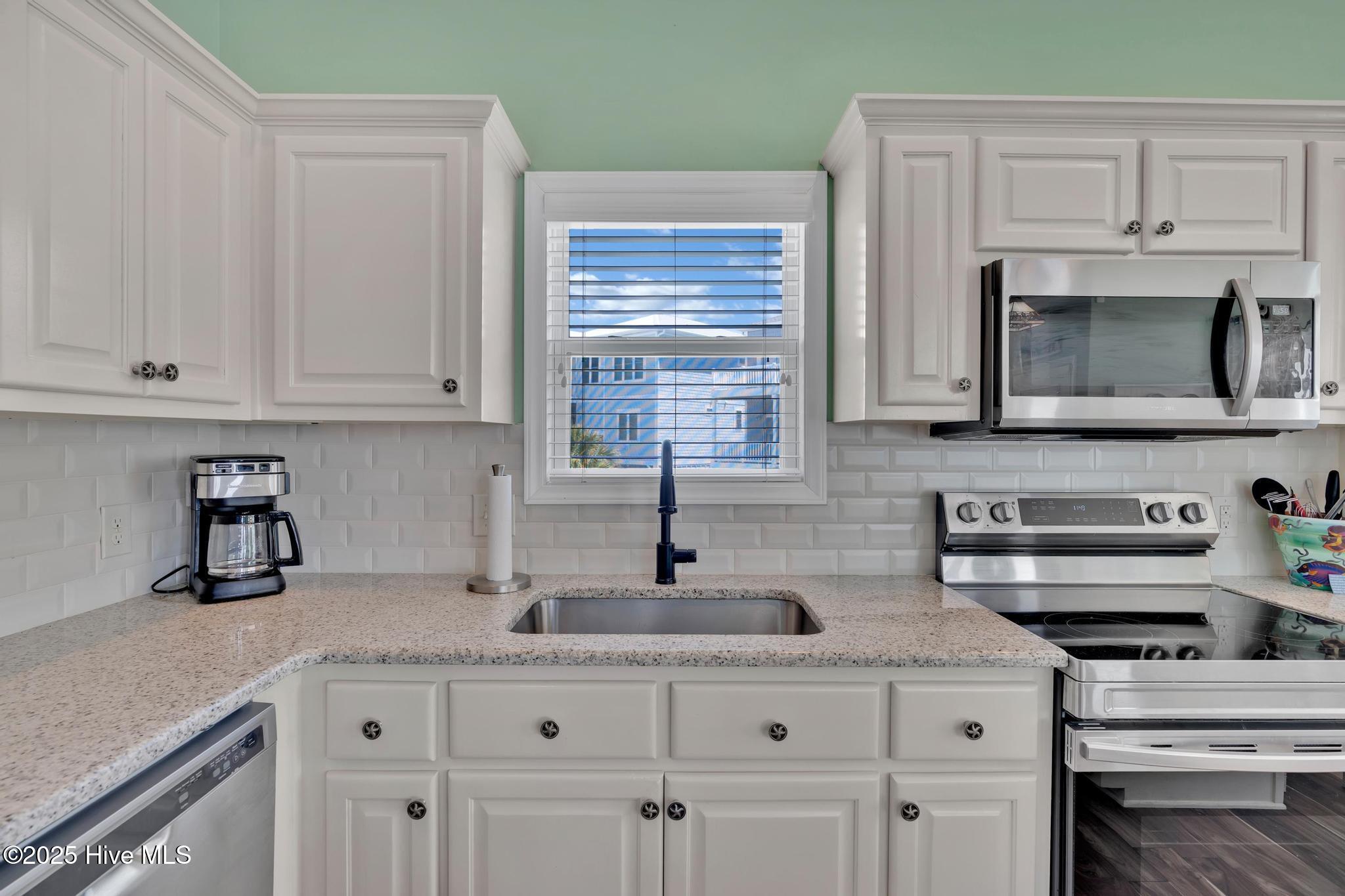 100516997 | Photo 45