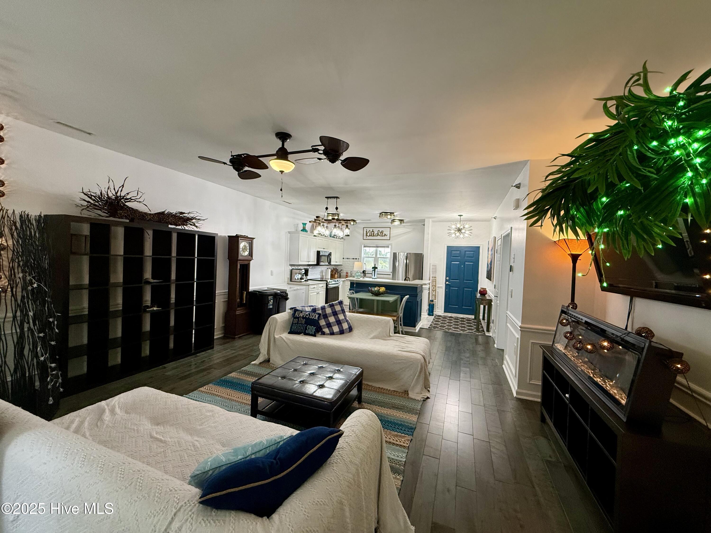 100531236 | Photo 36