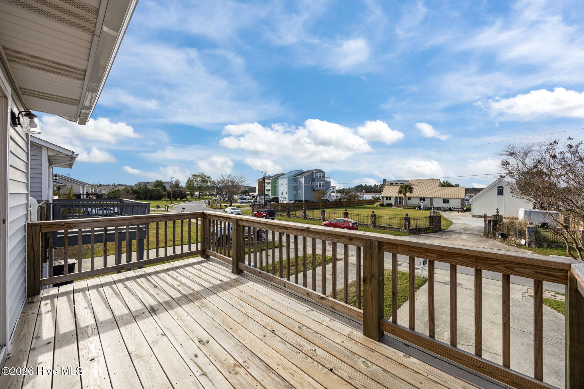 100563237 | Photo 15