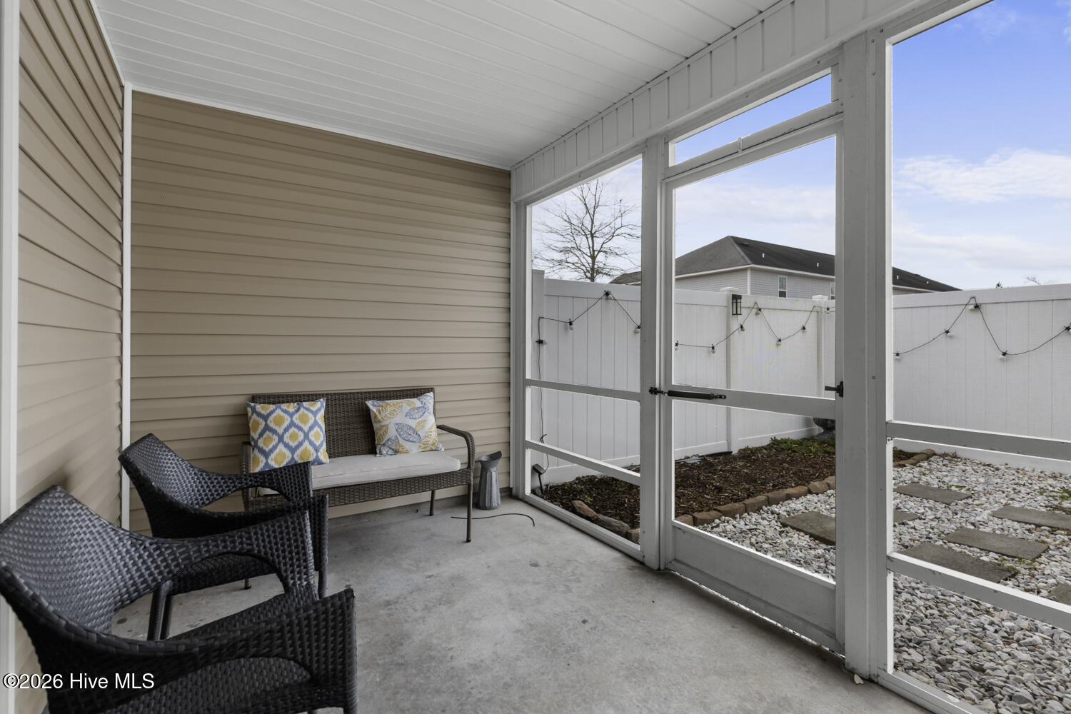 100549698 | Photo 22