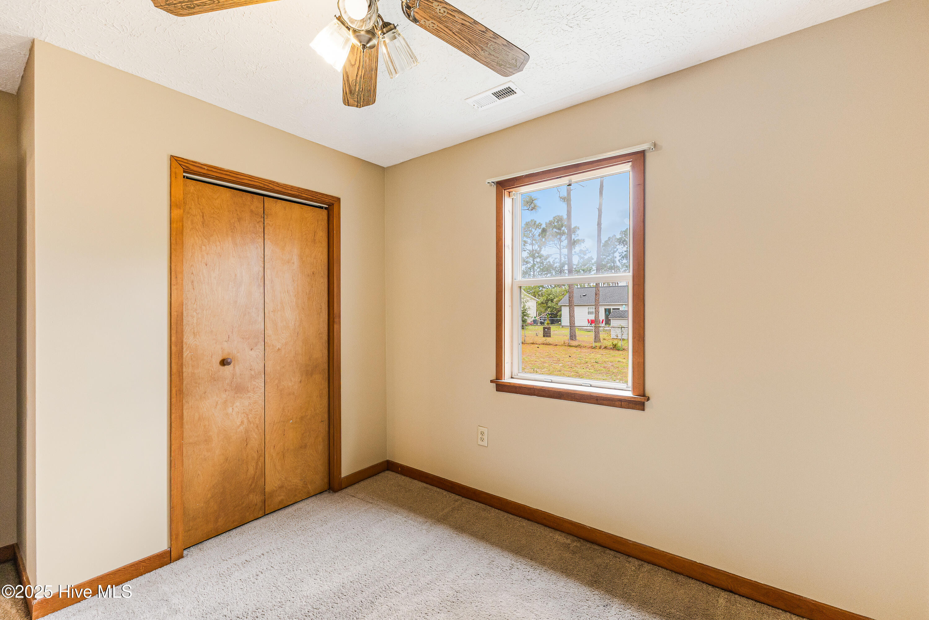 100528021 | Photo 18