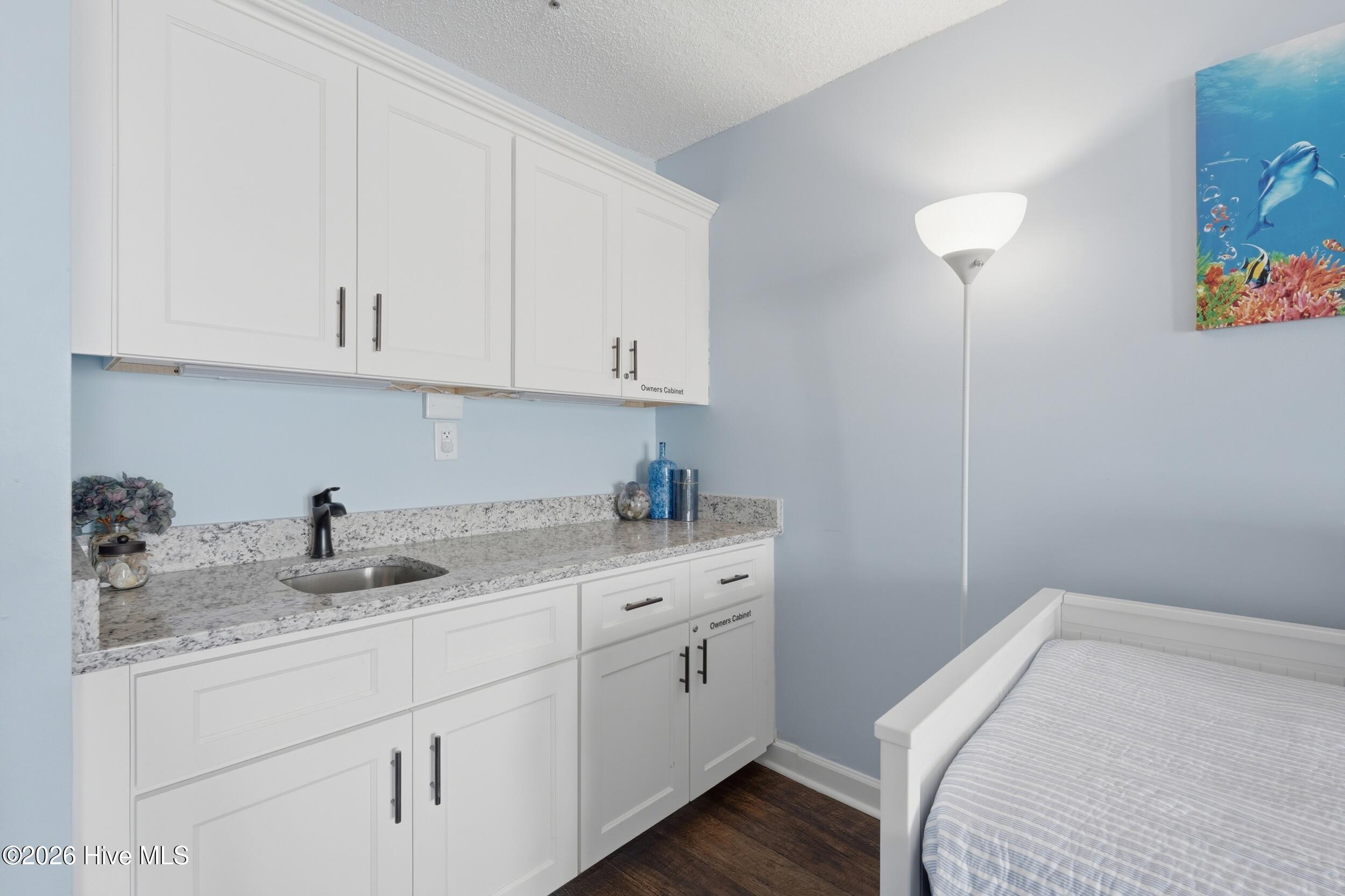 100557536 | Photo 14