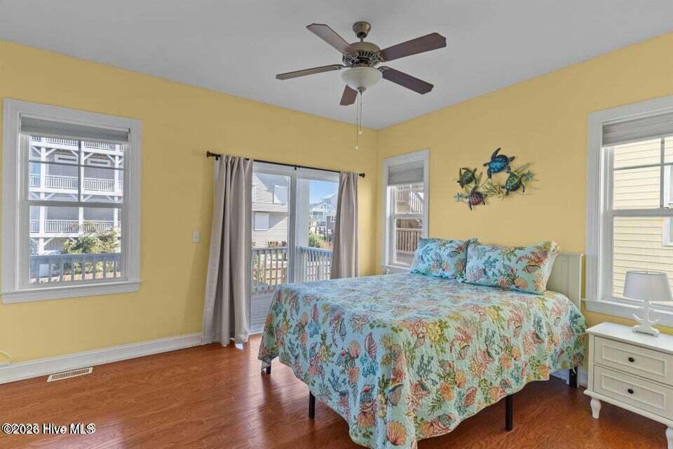 100570468 | Photo 30