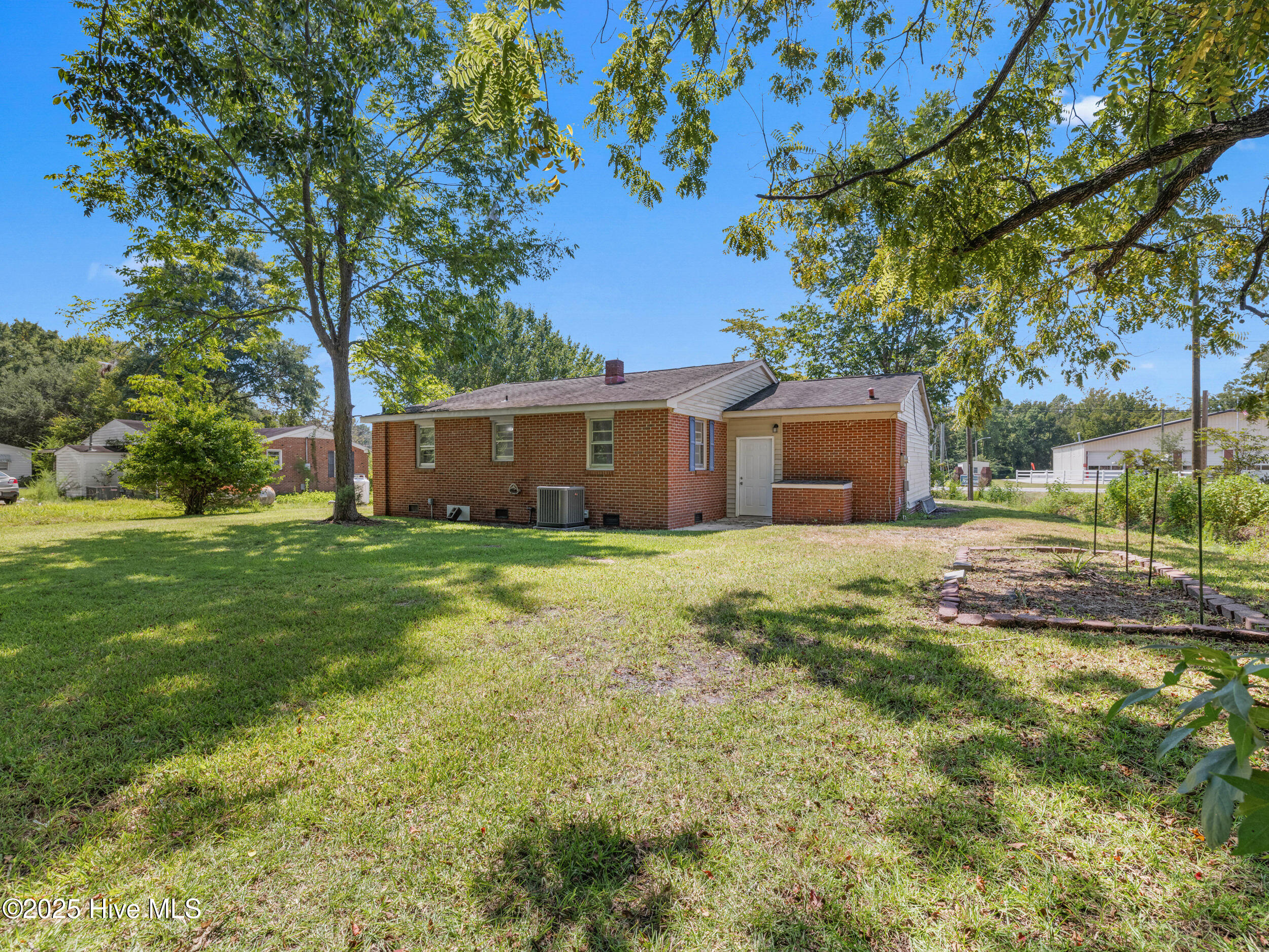 100529453 | Photo 33