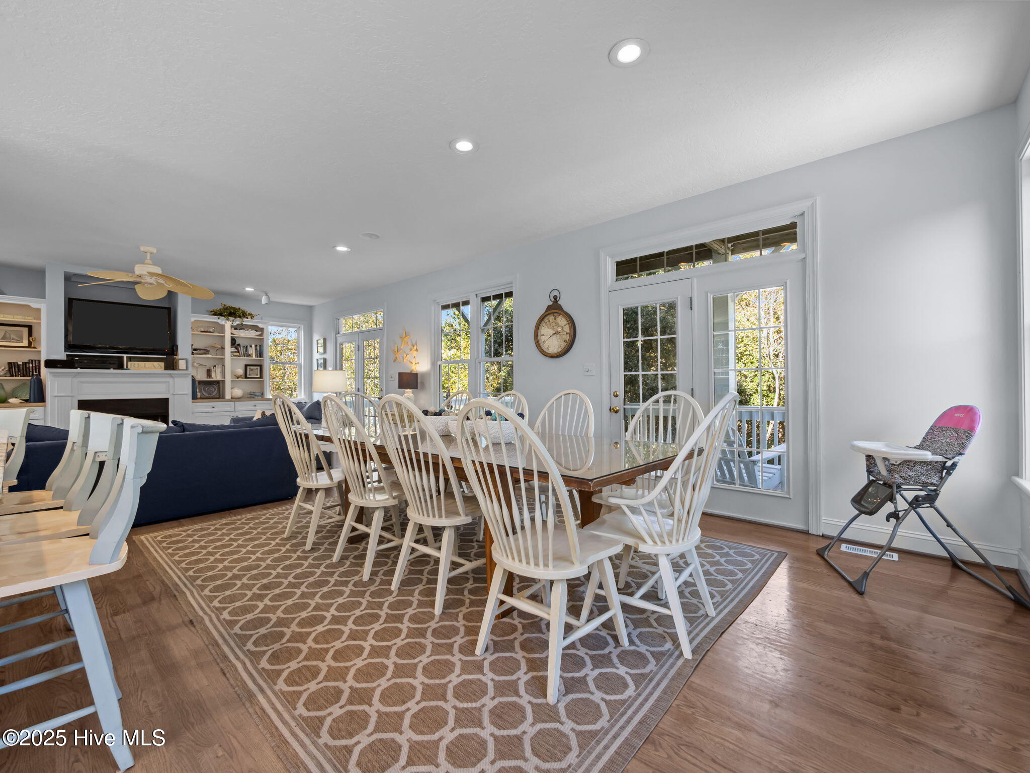 100541168 | Photo 13