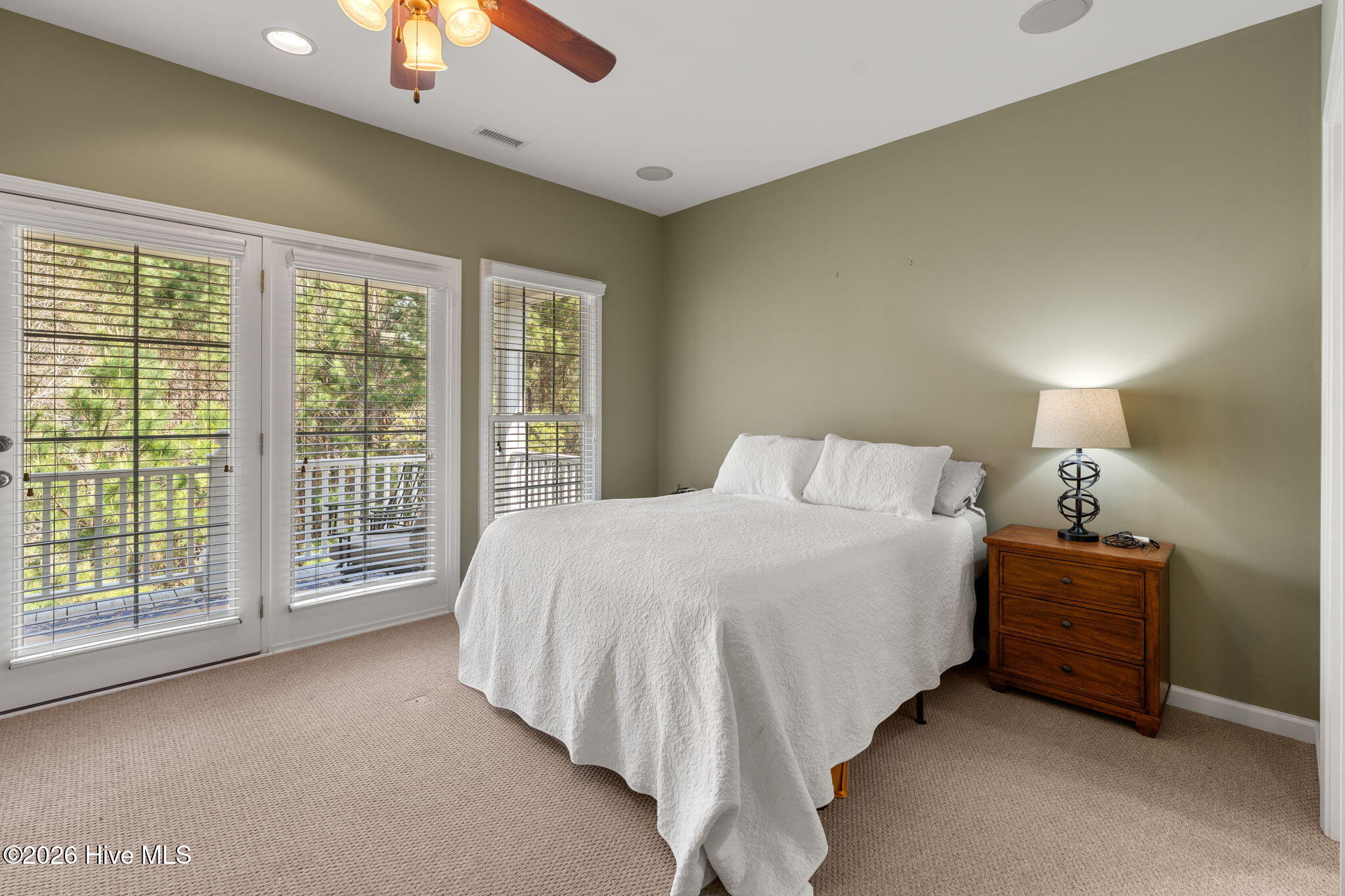 100564411 | Photo 21