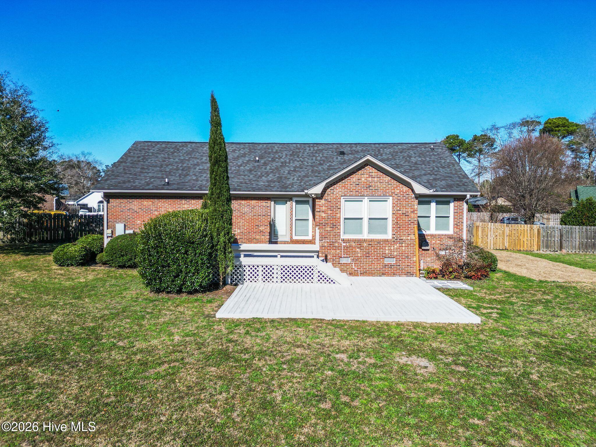 100556381 | Photo 42