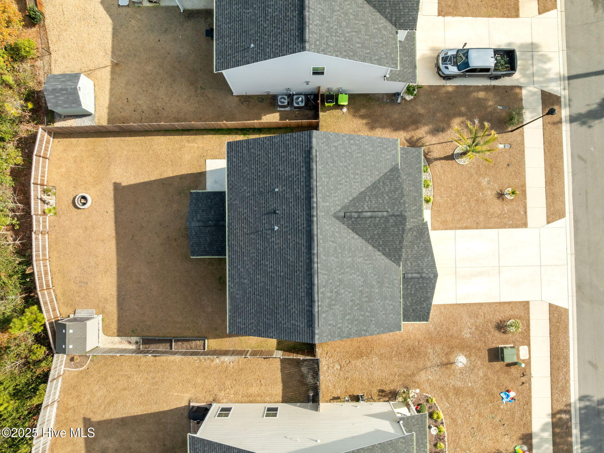 100547025 | Photo 53