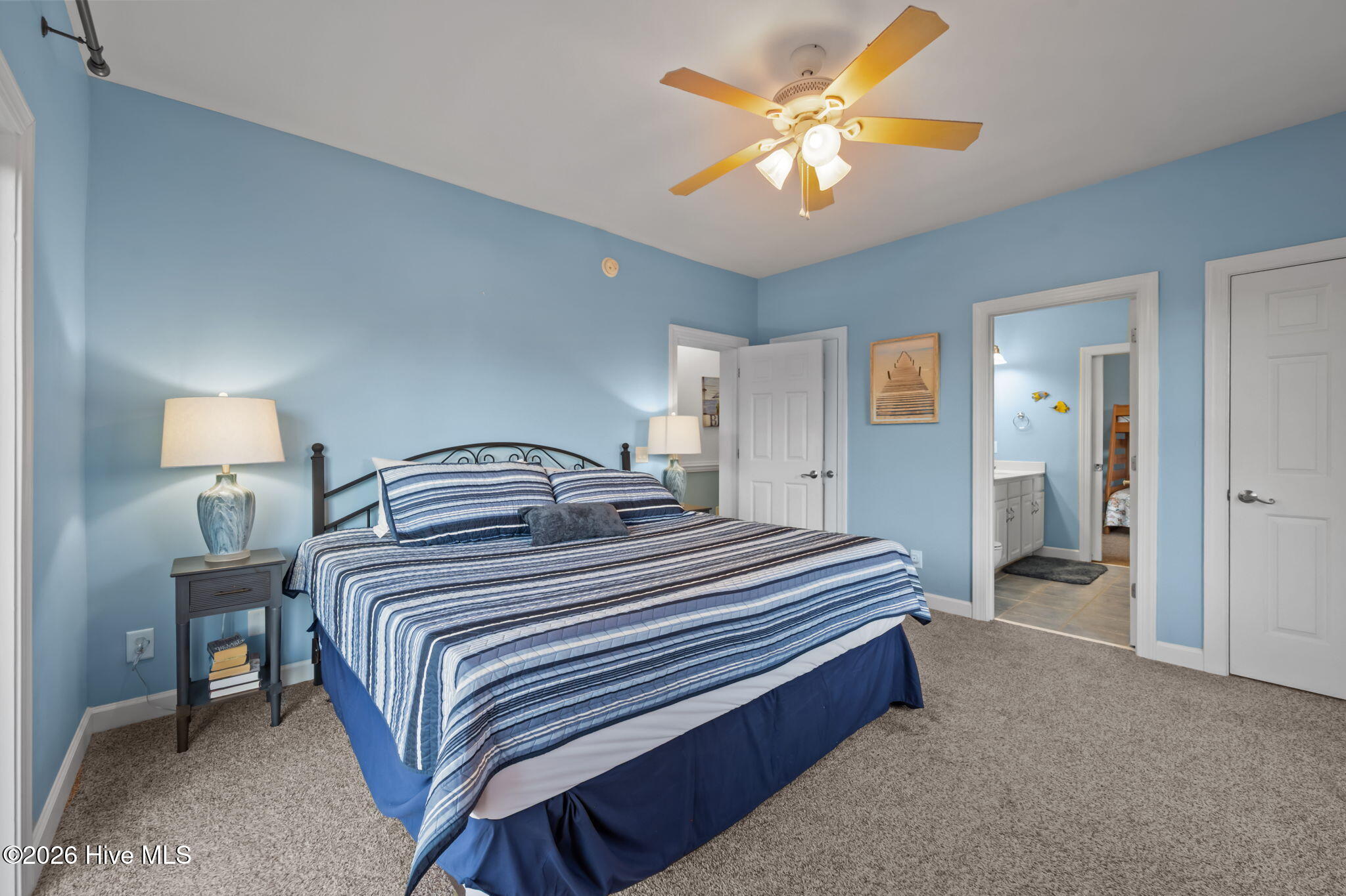 100565208 | Photo 45