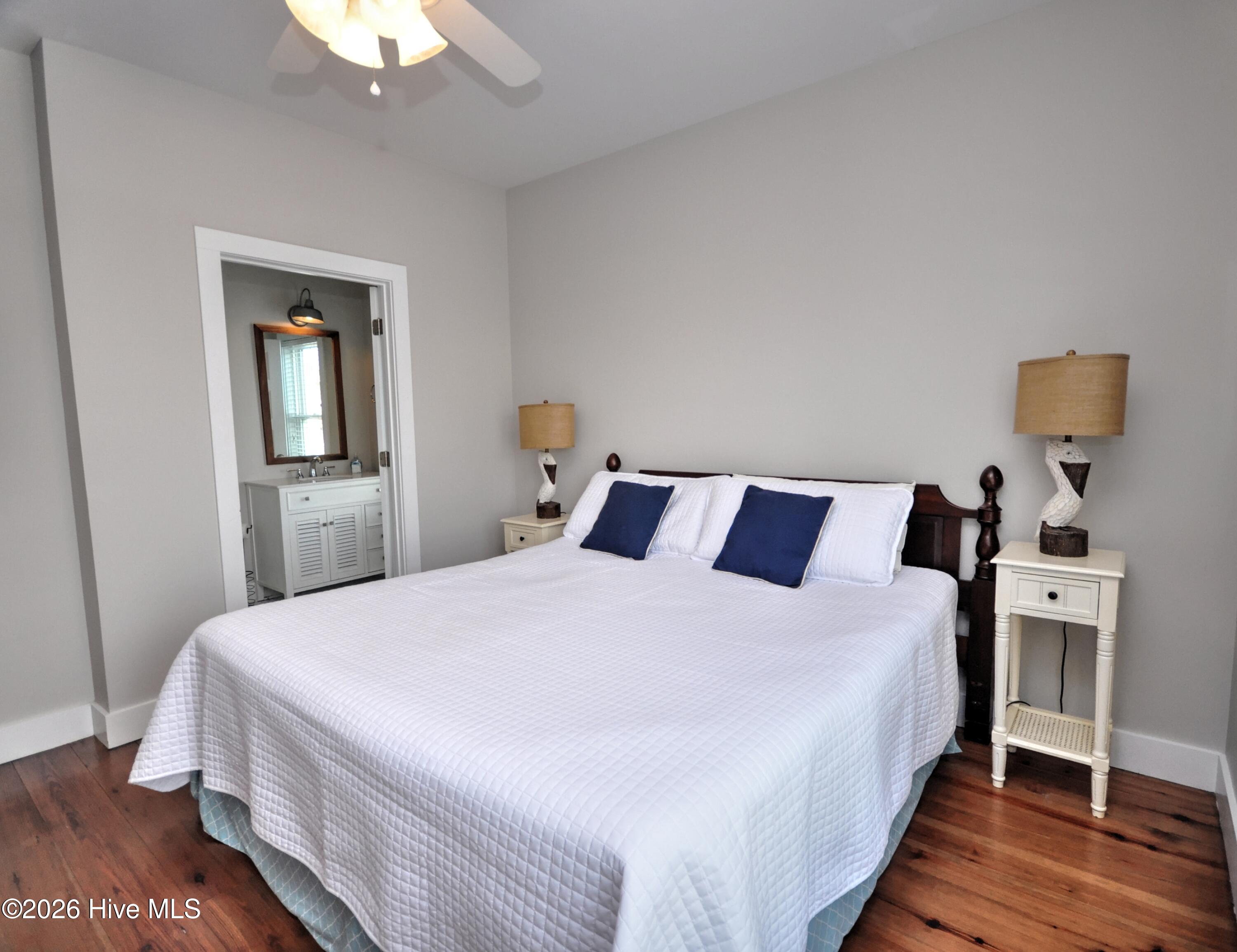 100561409 | Photo 32