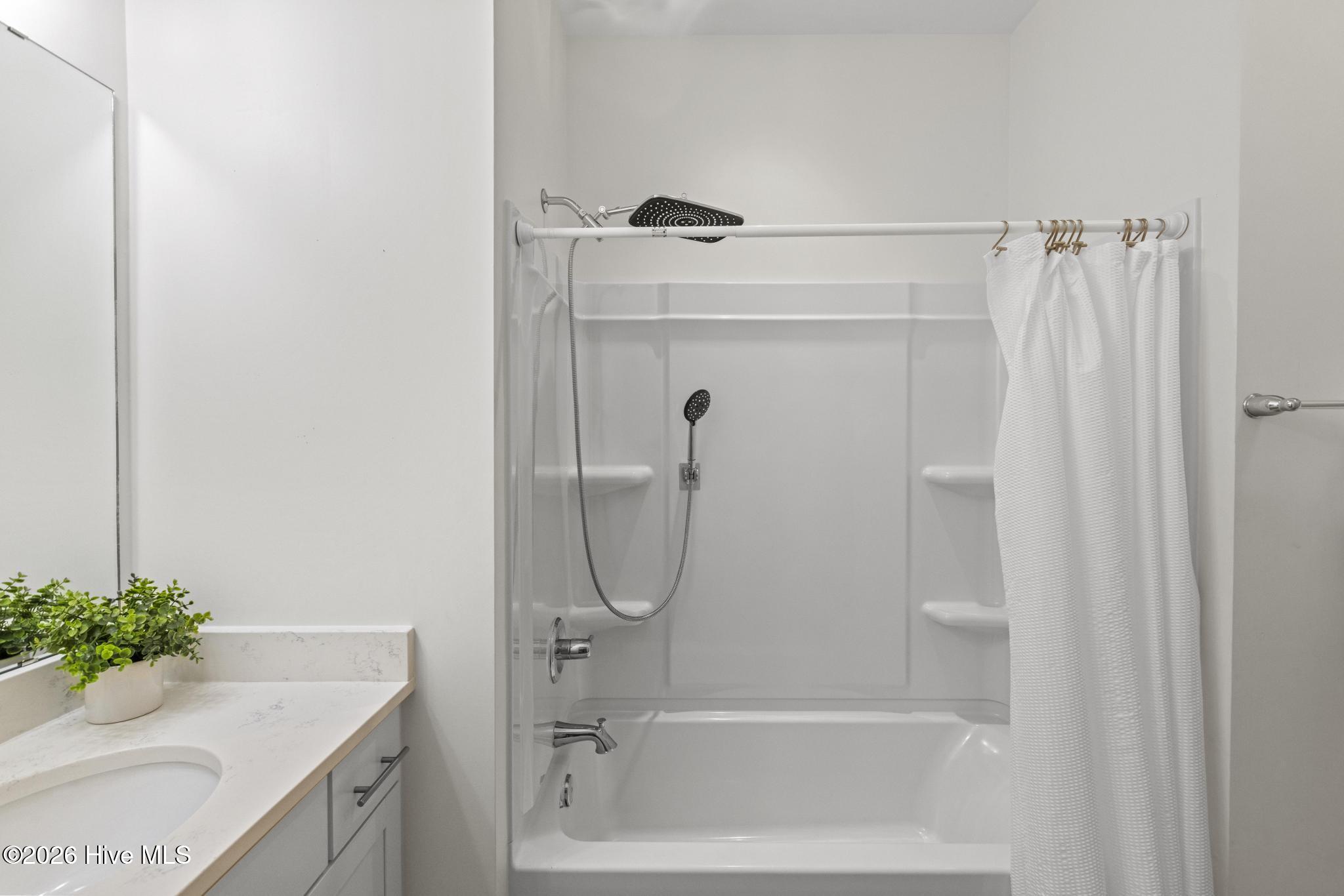 100554493 | Photo 21