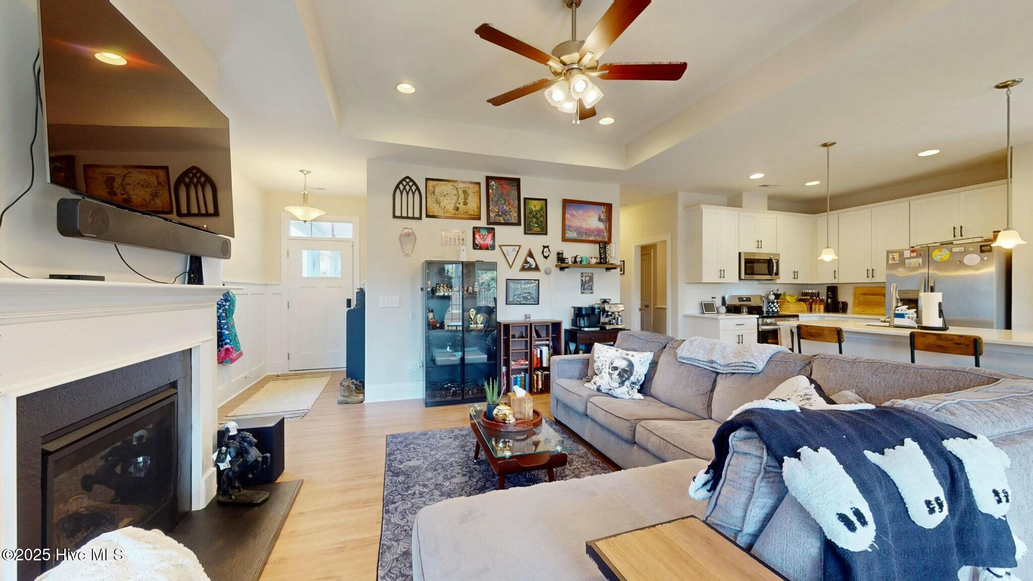 100558663 | Photo 17