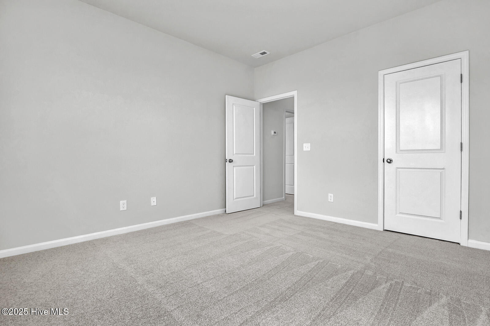 100526536 | Photo 25