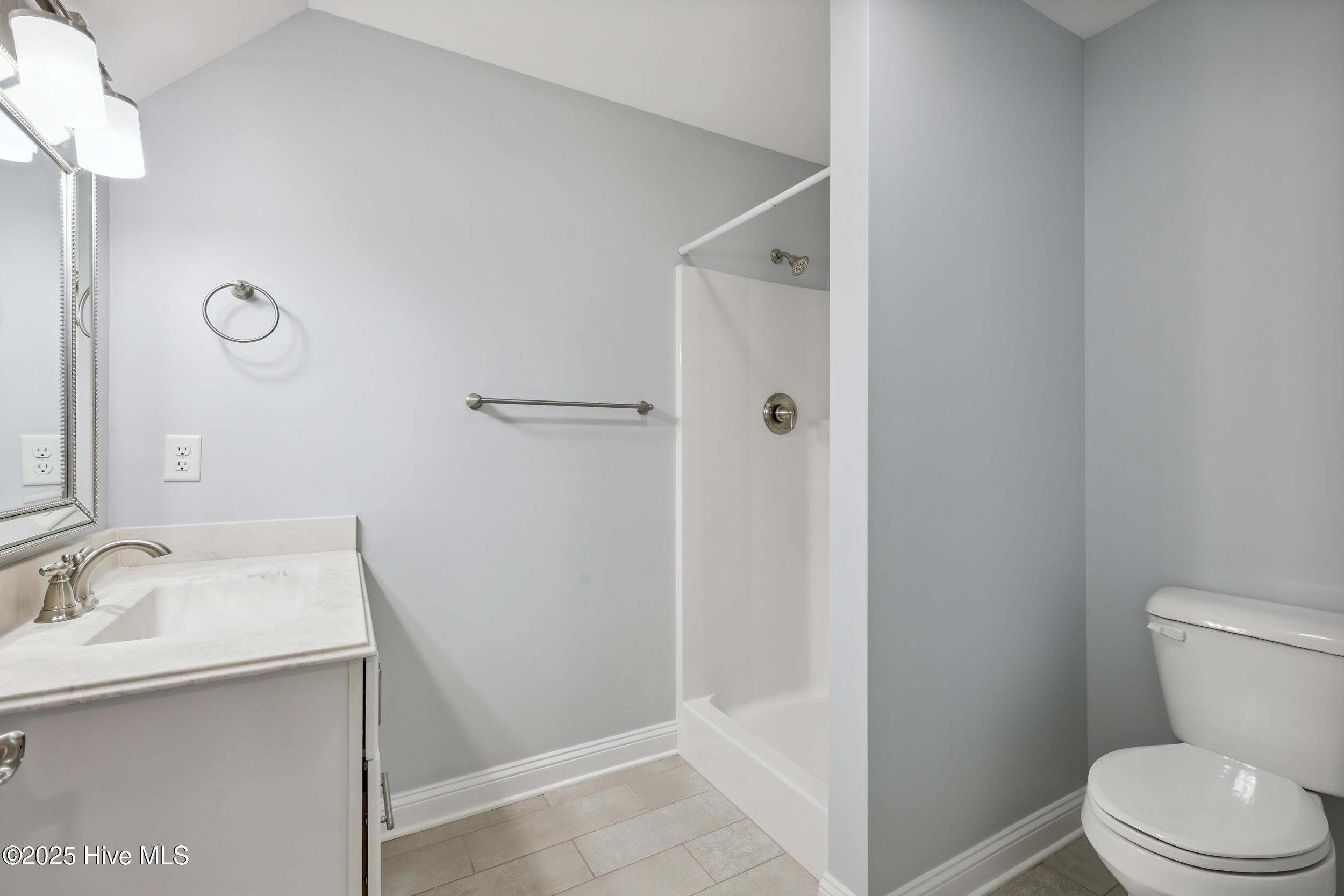 100518241 | Photo 27