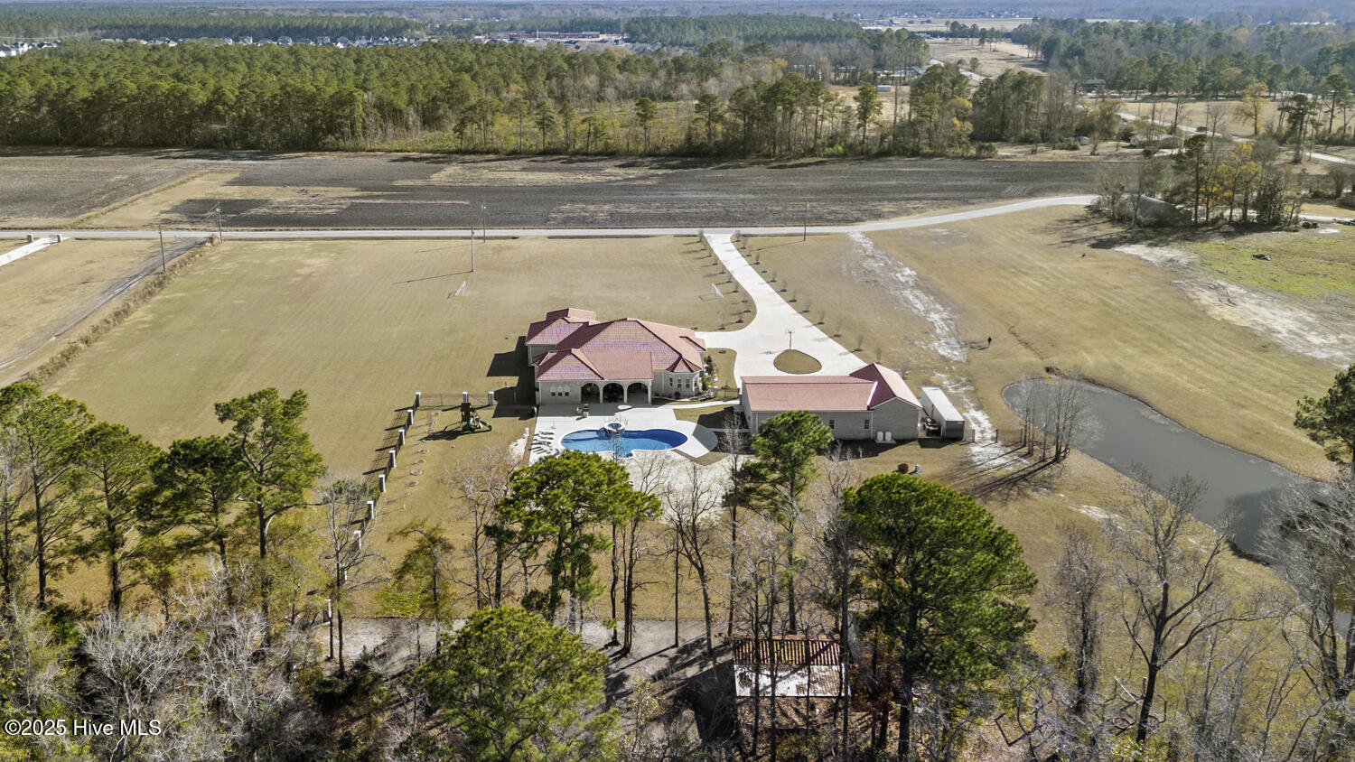 100546022 | Photo 89