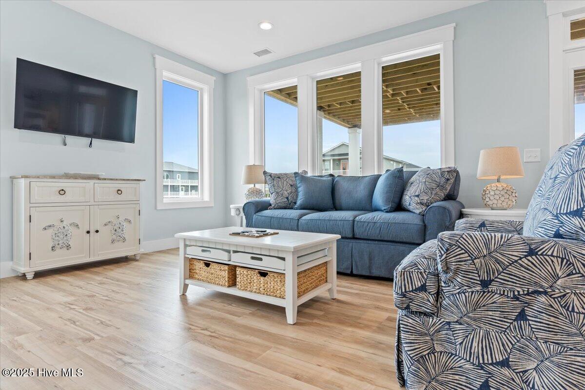 100526608 | Photo 30