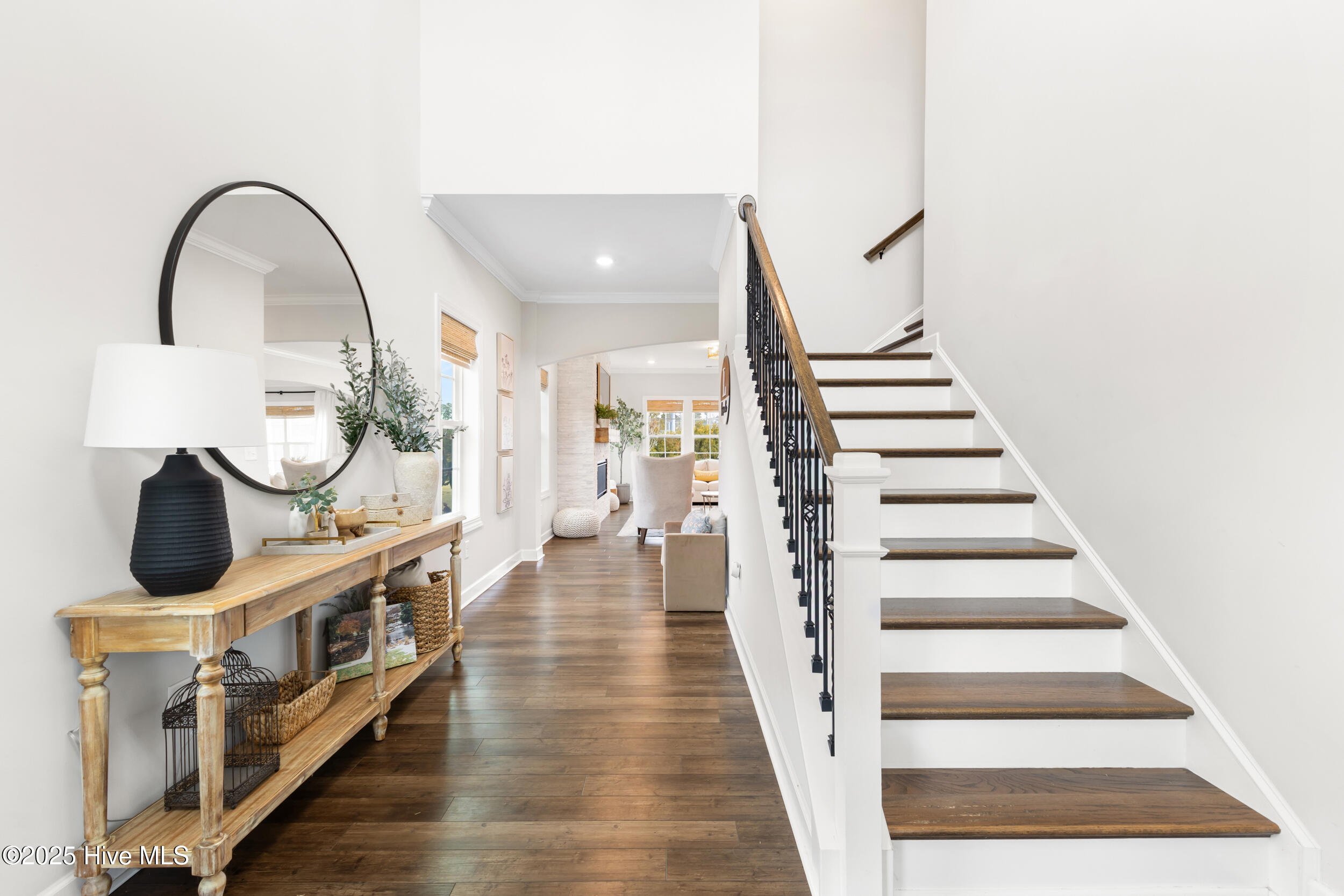 100546095 | Photo 16