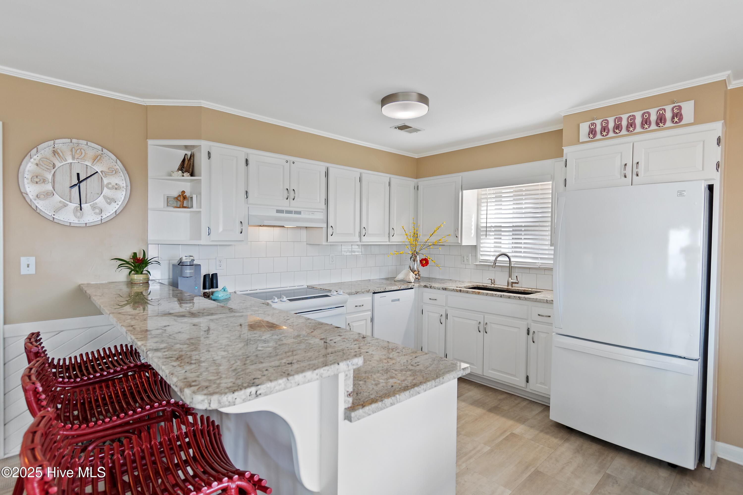 100520604 | Photo 24