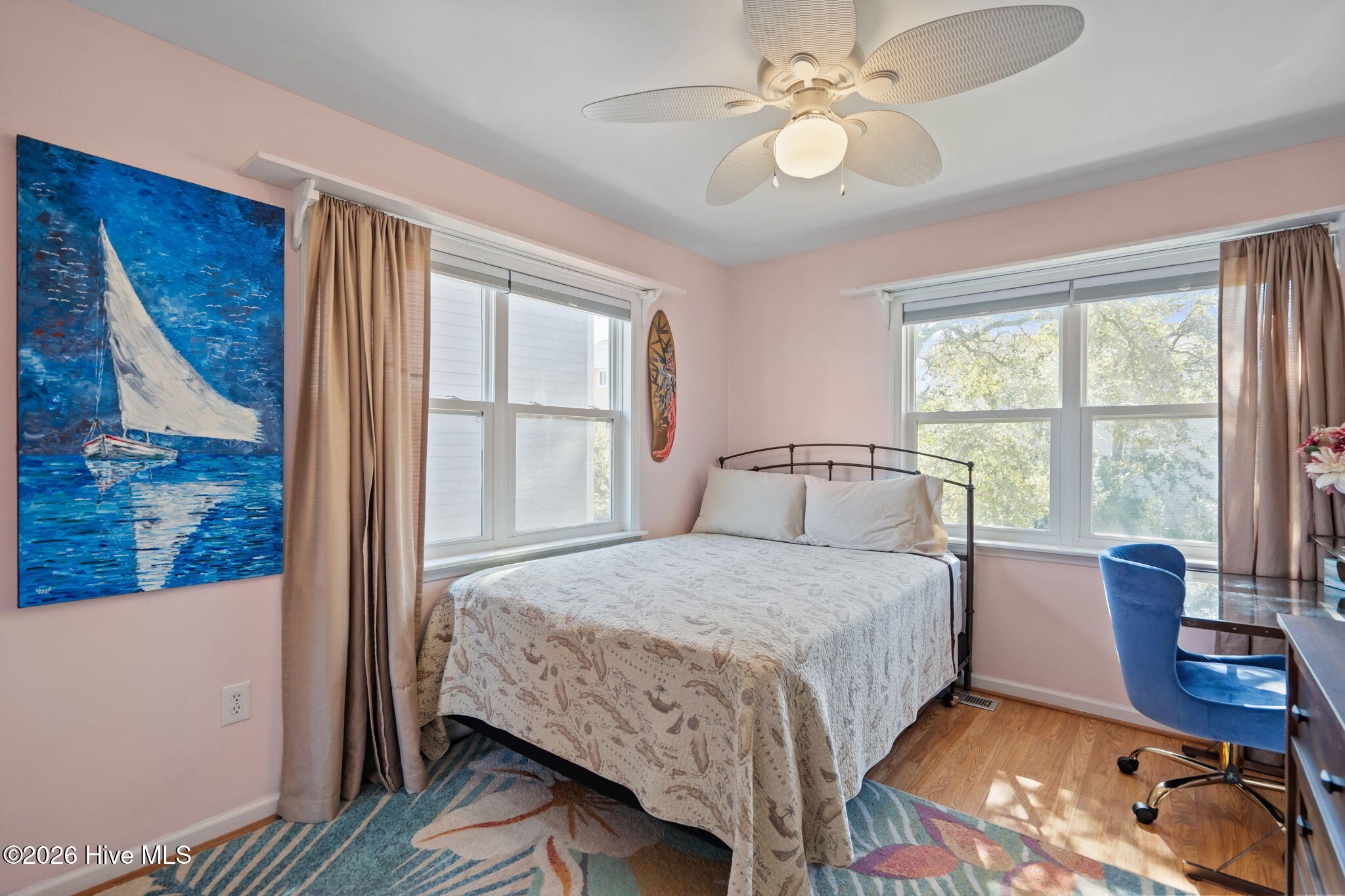 100561498 | Photo 26