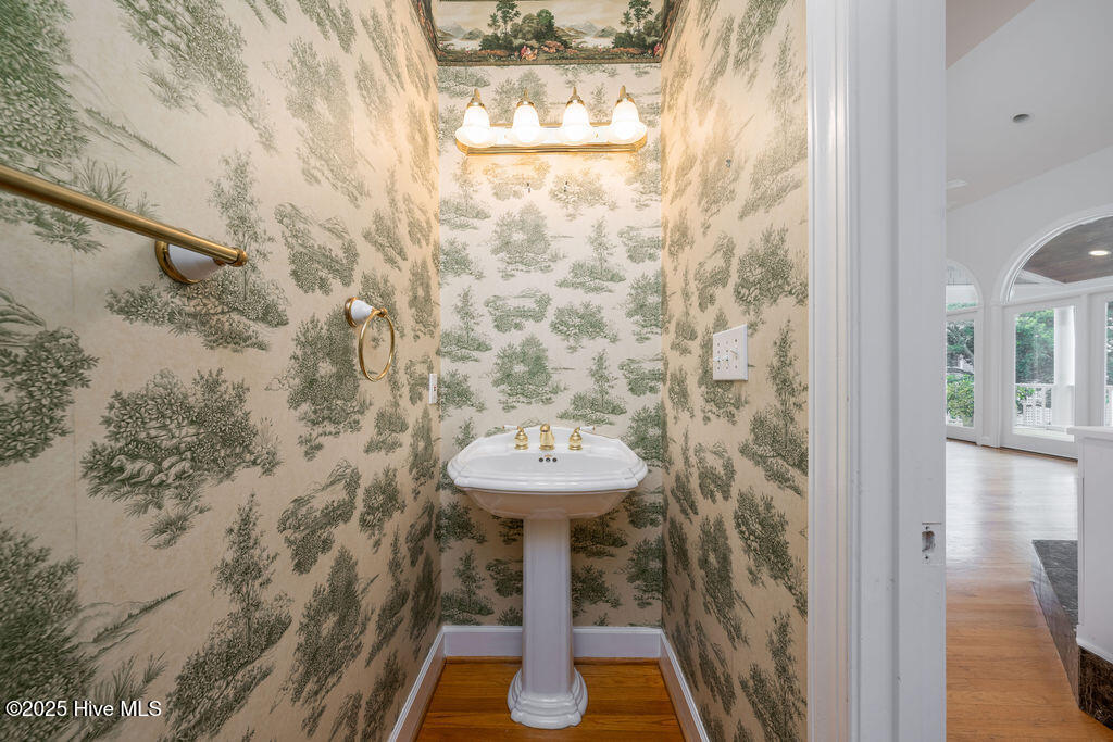 100521918 | Photo 40