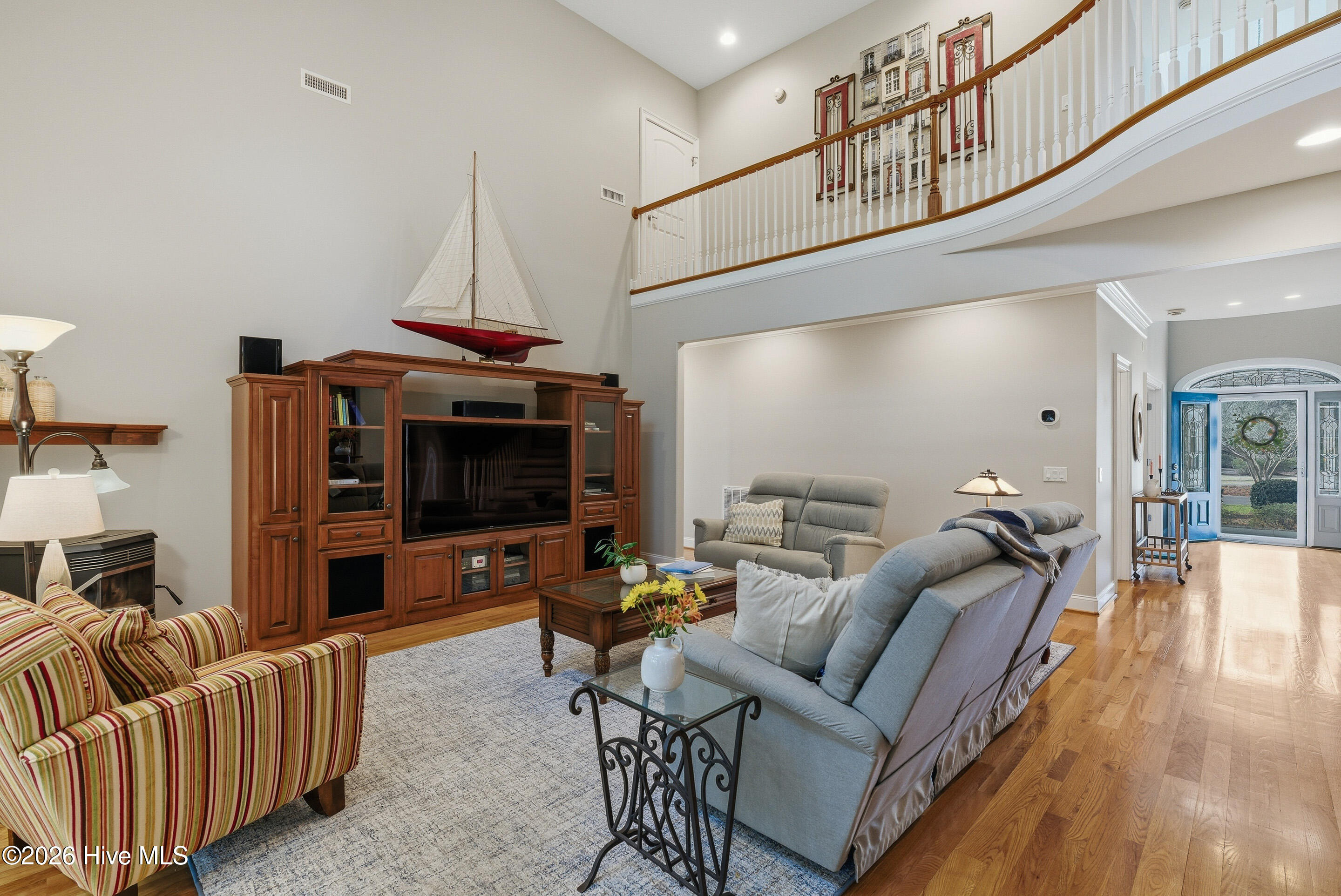 100563976 | Photo 17