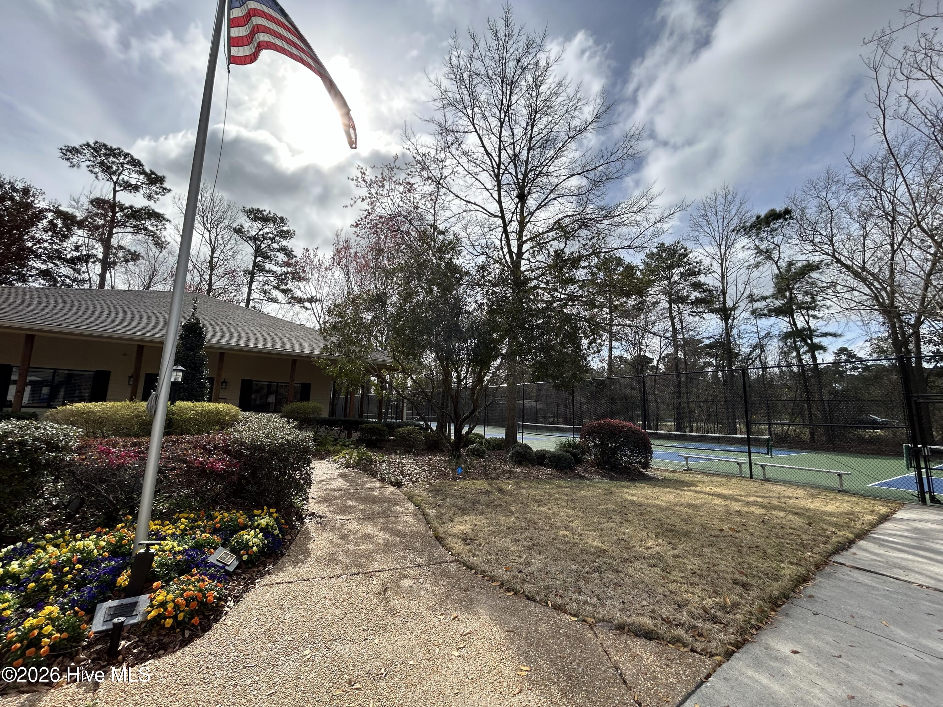 100556332 | Photo 33