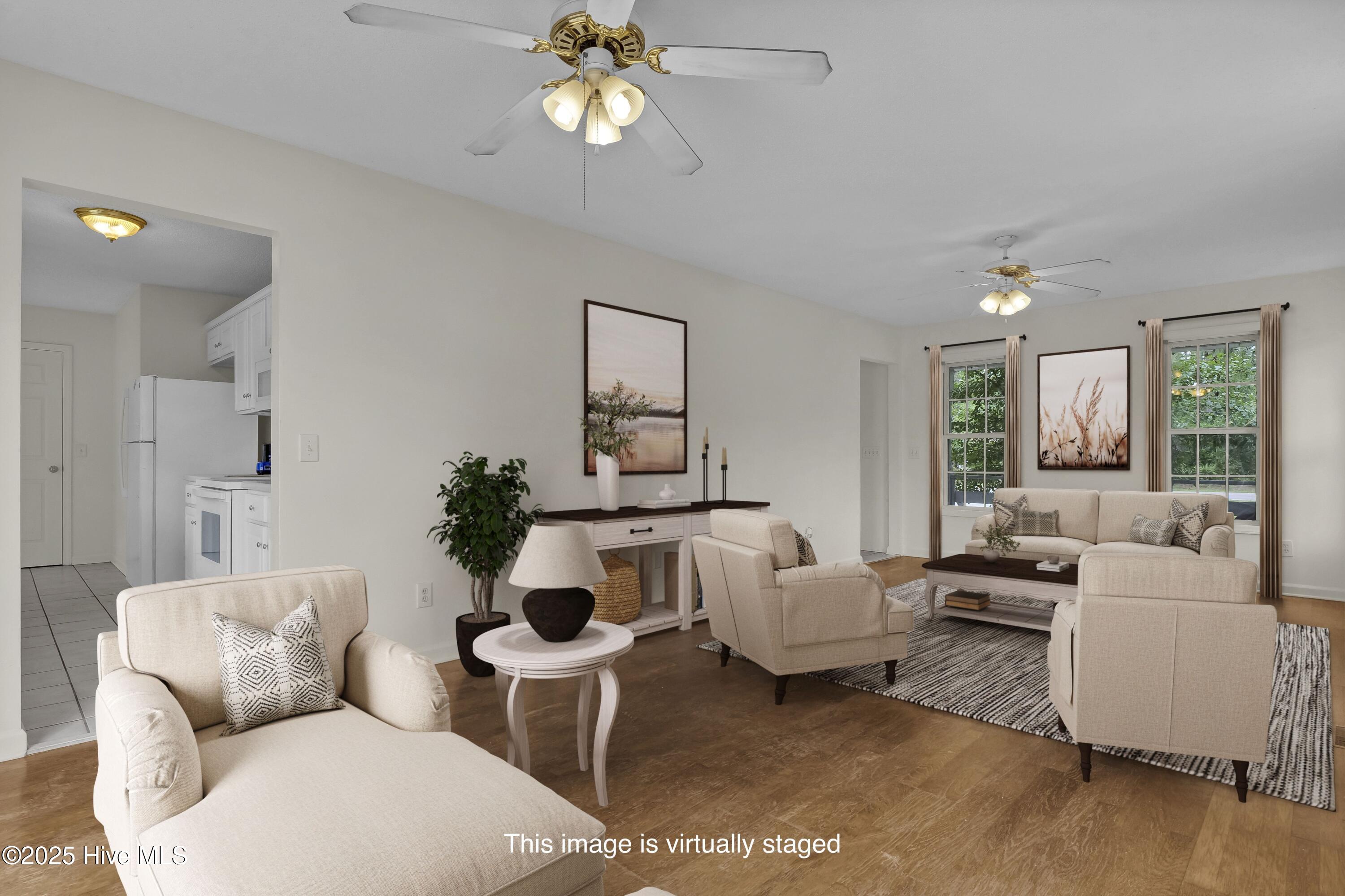 100513227 | Photo 33