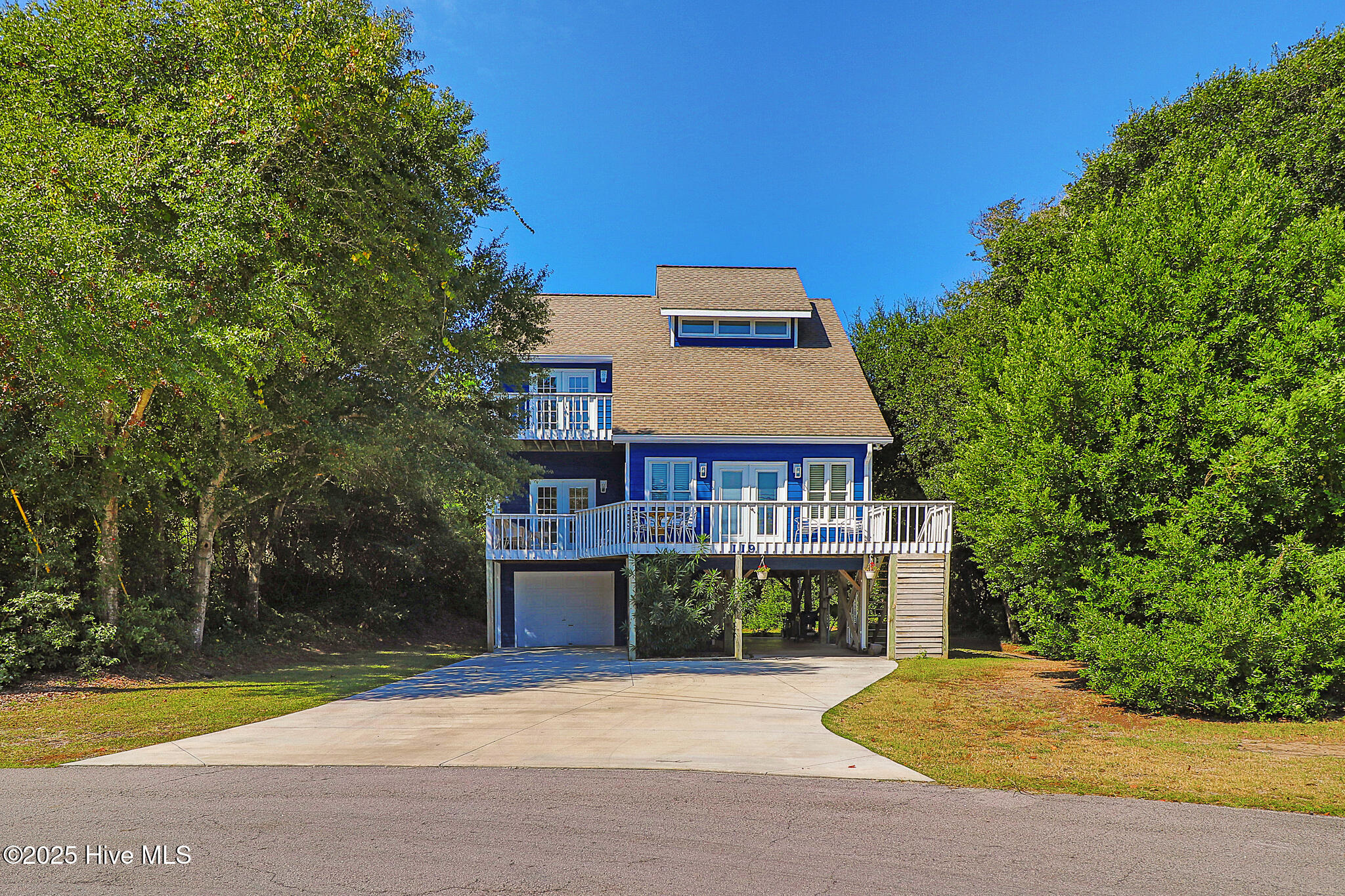 100533935 | Photo 28