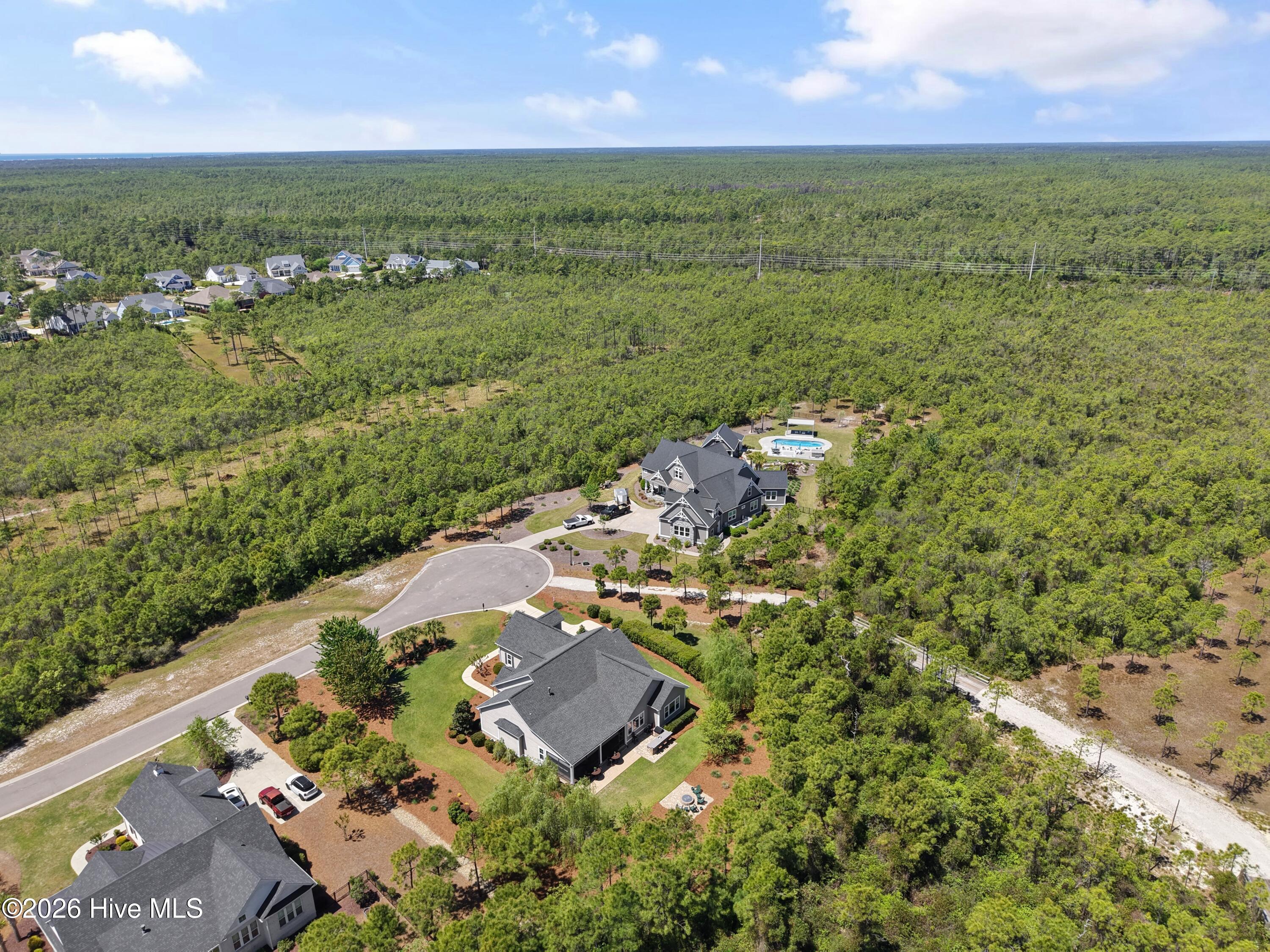 100568990 | Photo 75