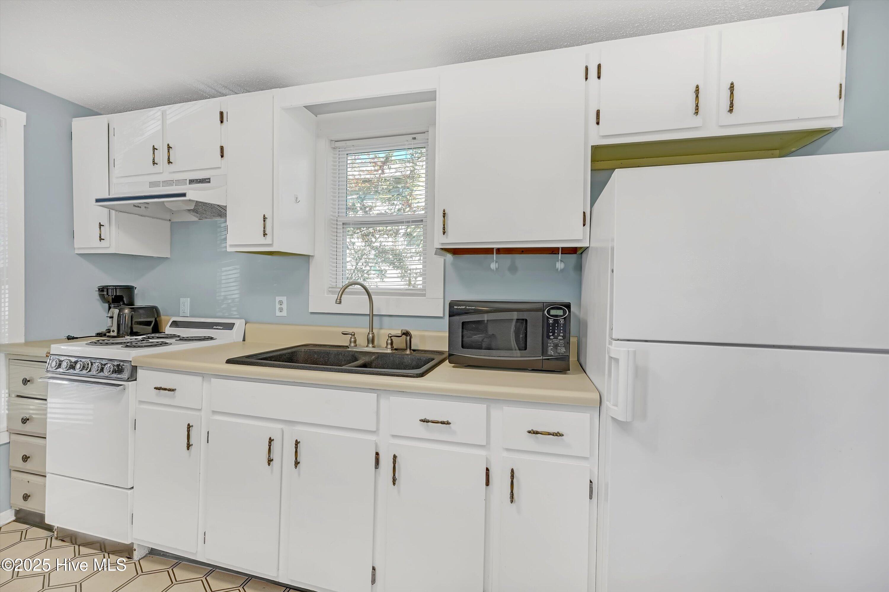 100486207 | Photo 55