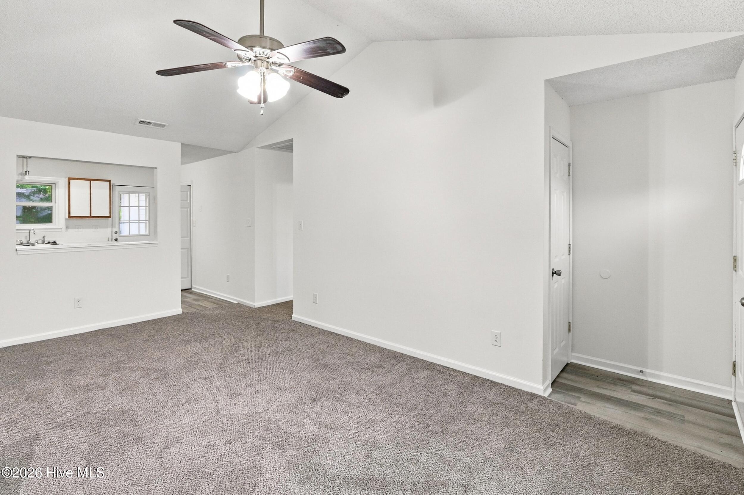 125 Live Oak Court,Midway Park