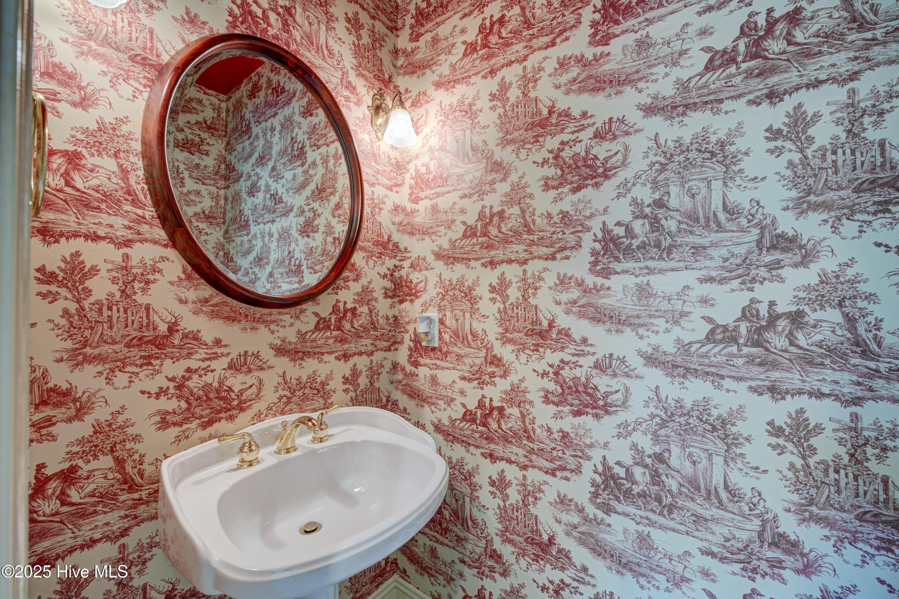 100524082 | Photo 20