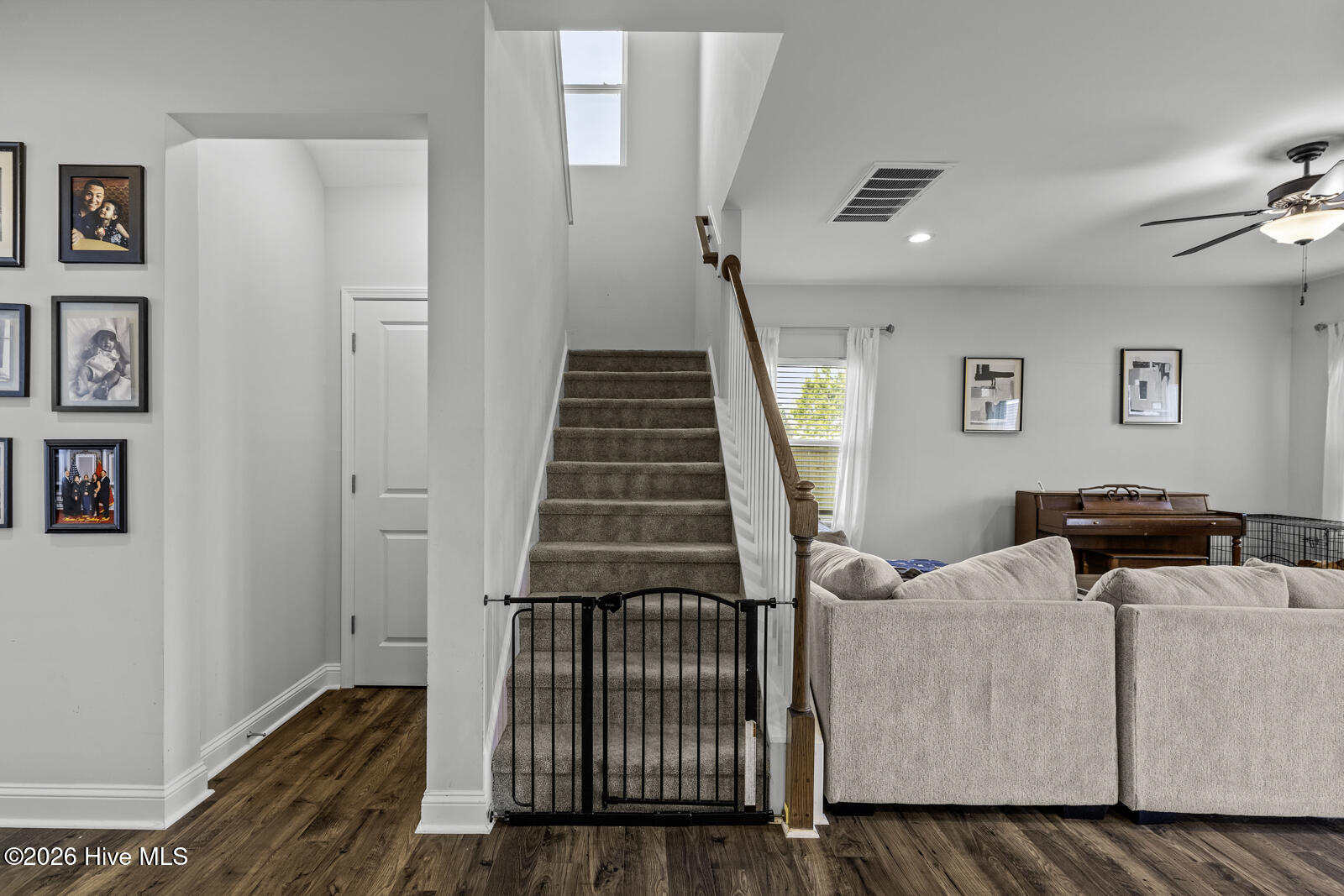 100561463 | Photo 32