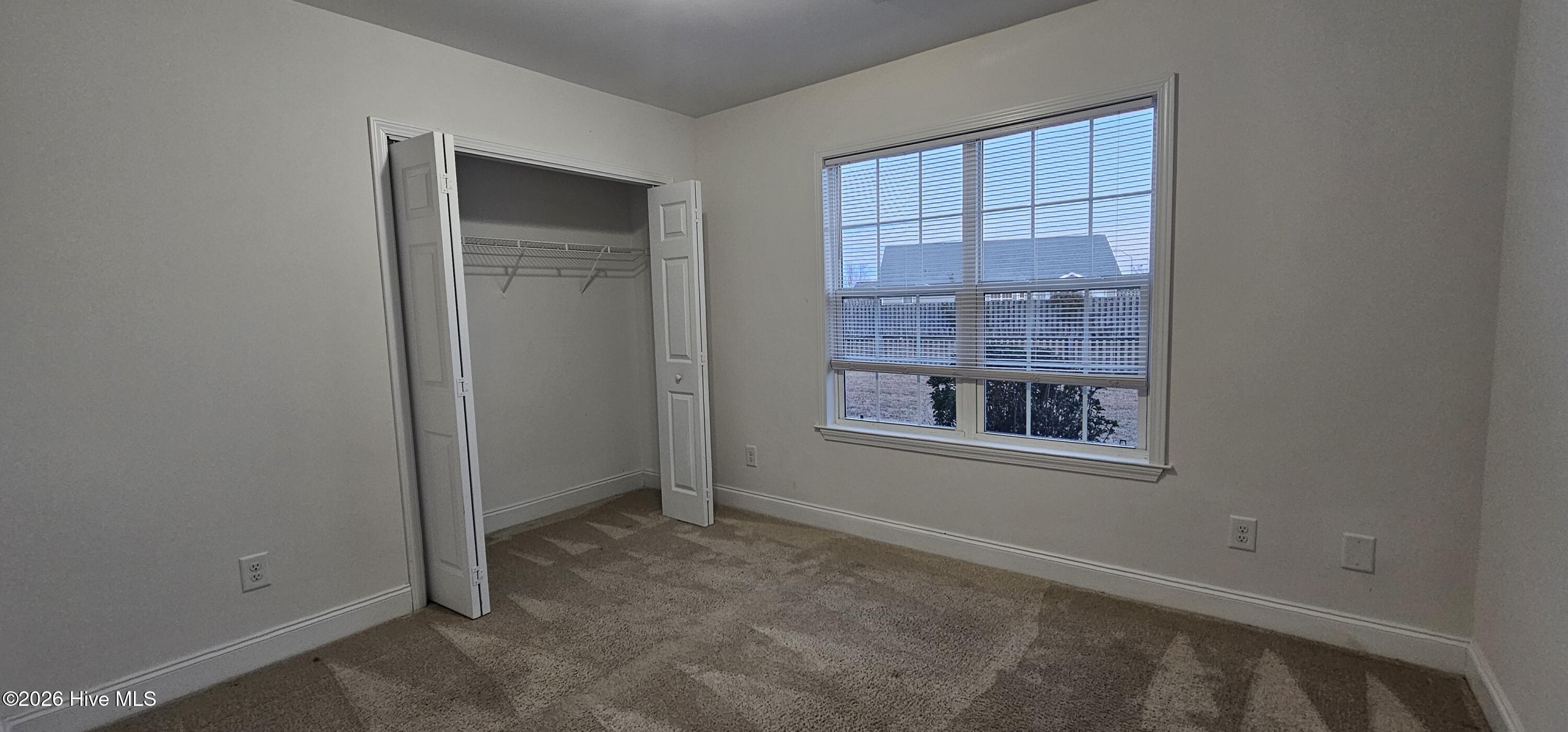 100548448 | Photo 36