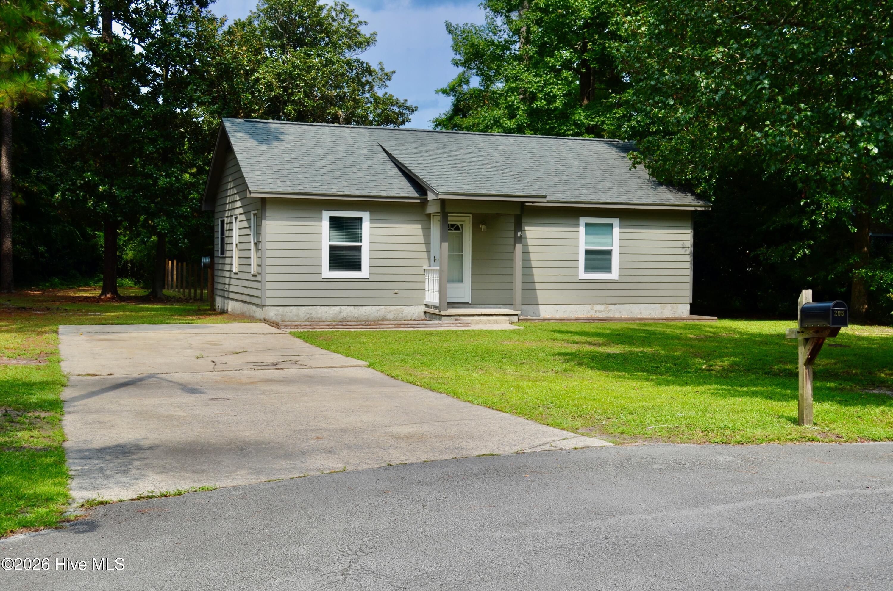 1st image of 205 Lenoir St, Newport, NC 28570 | MLS# 100592615