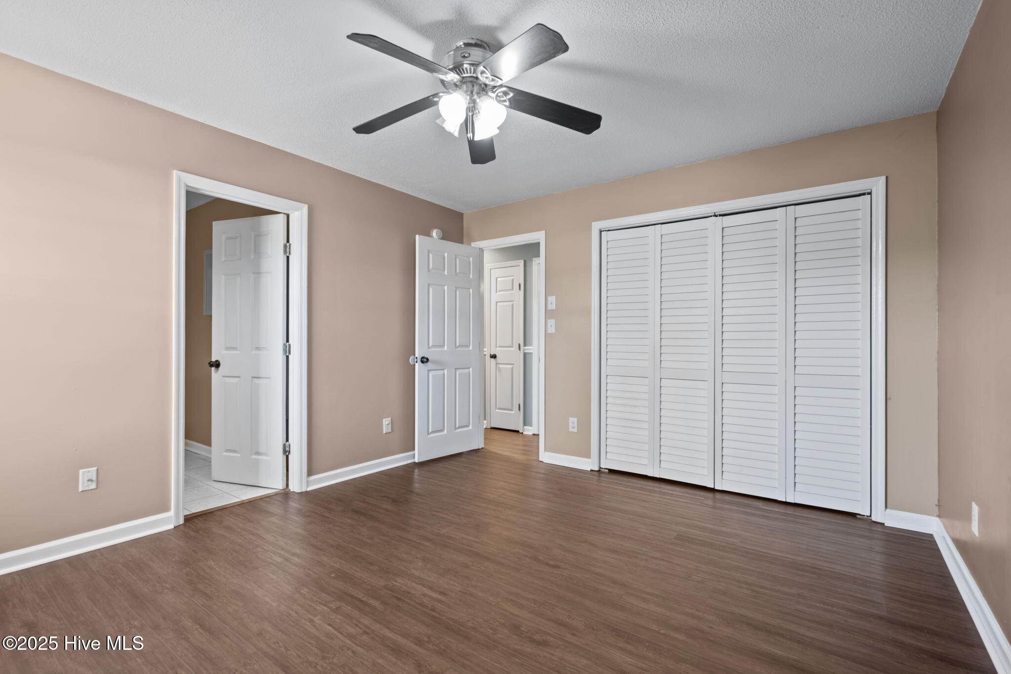 100545189 | Photo 29