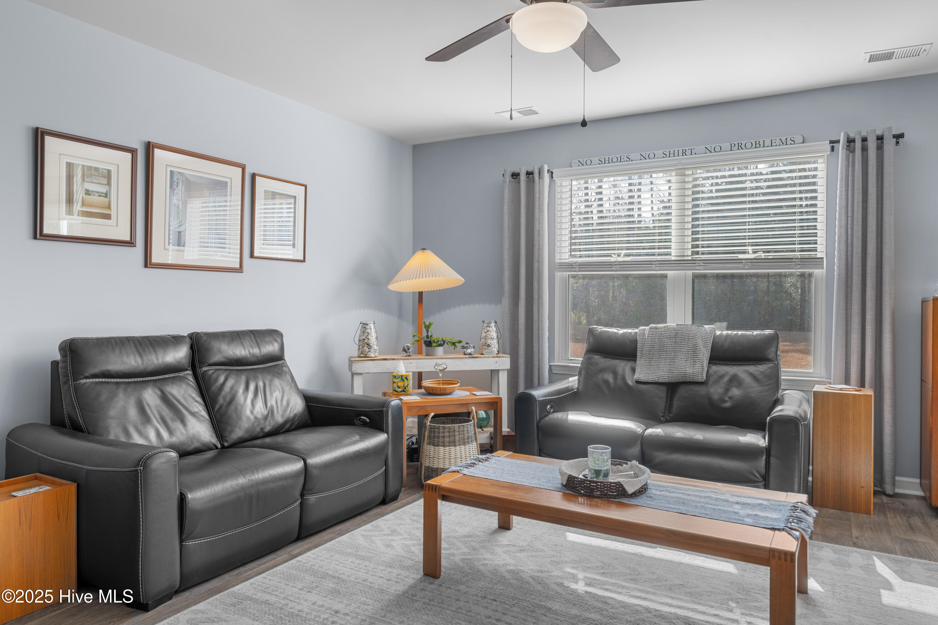 100542617 | Photo 23