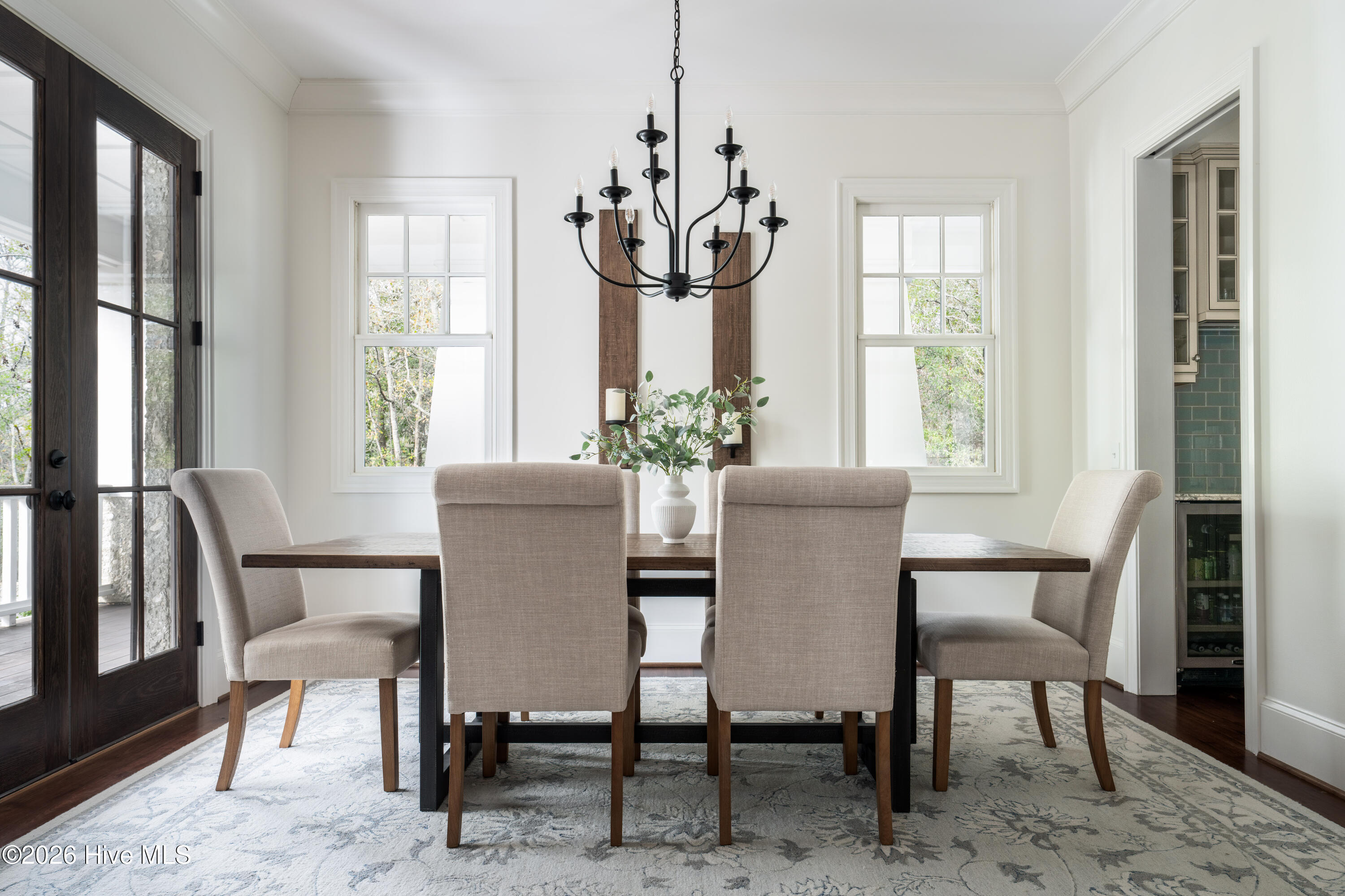 100549444 | Photo 24