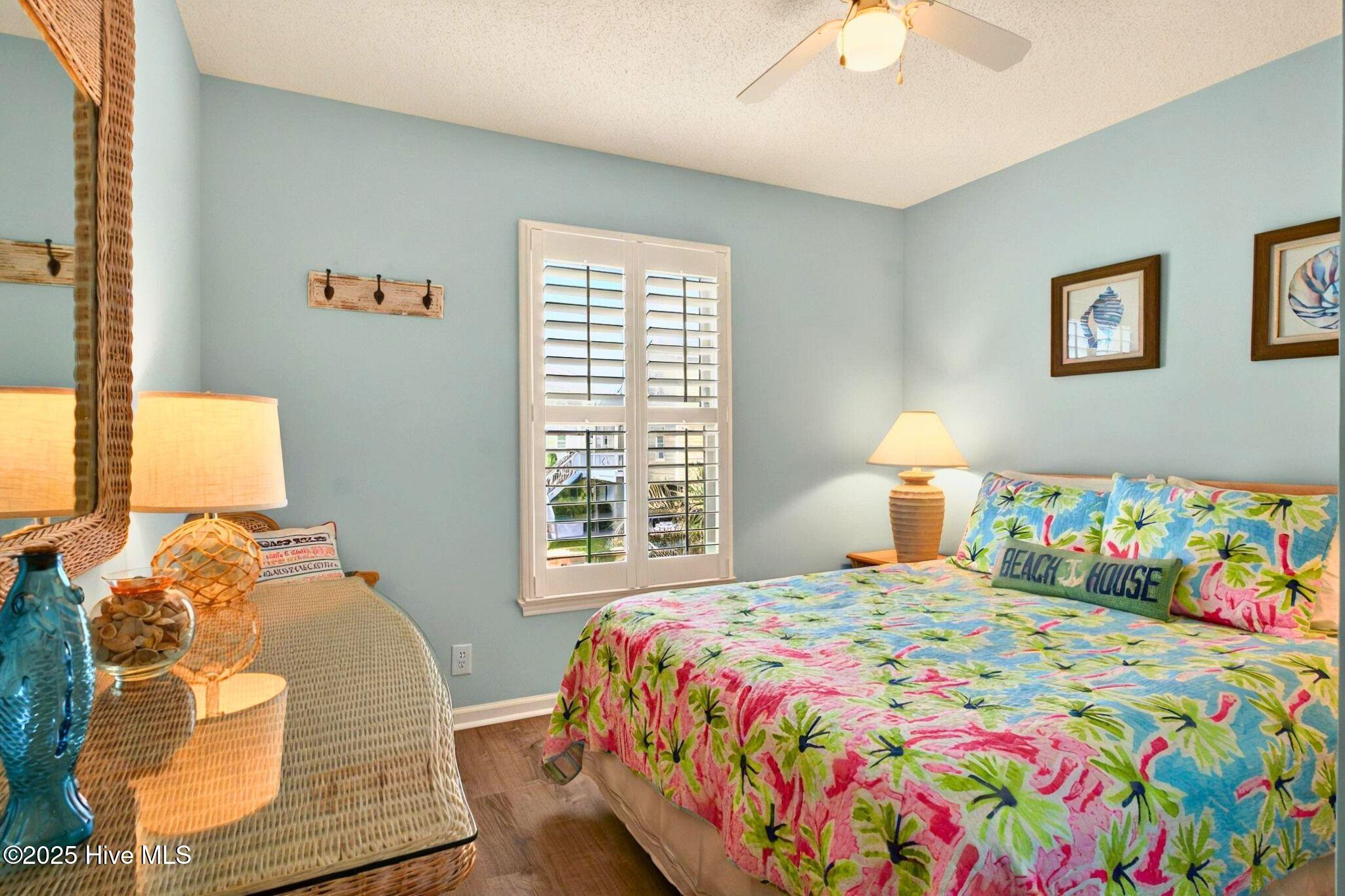 100508877 | Photo 24