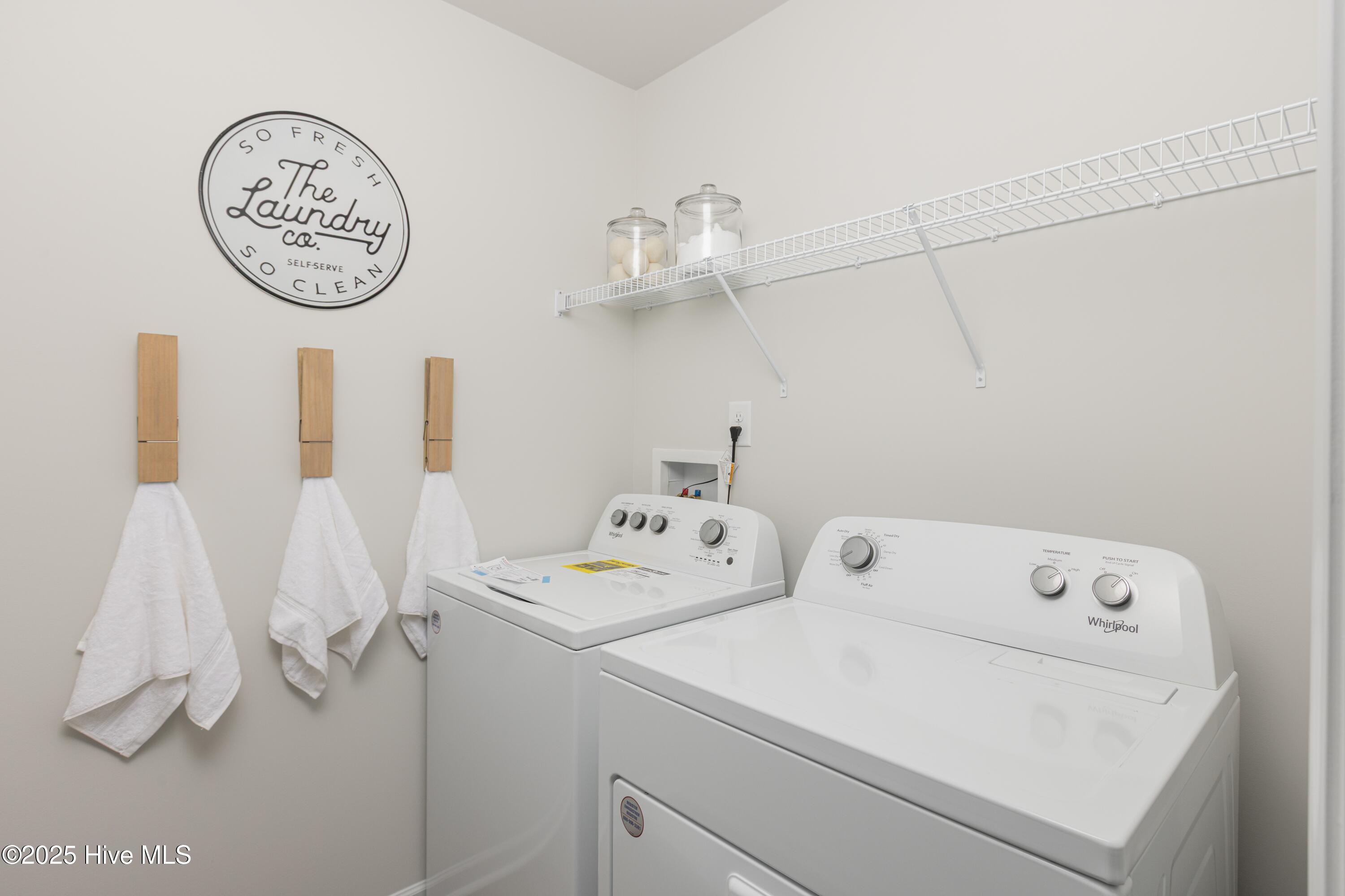 100533532 | Photo 31