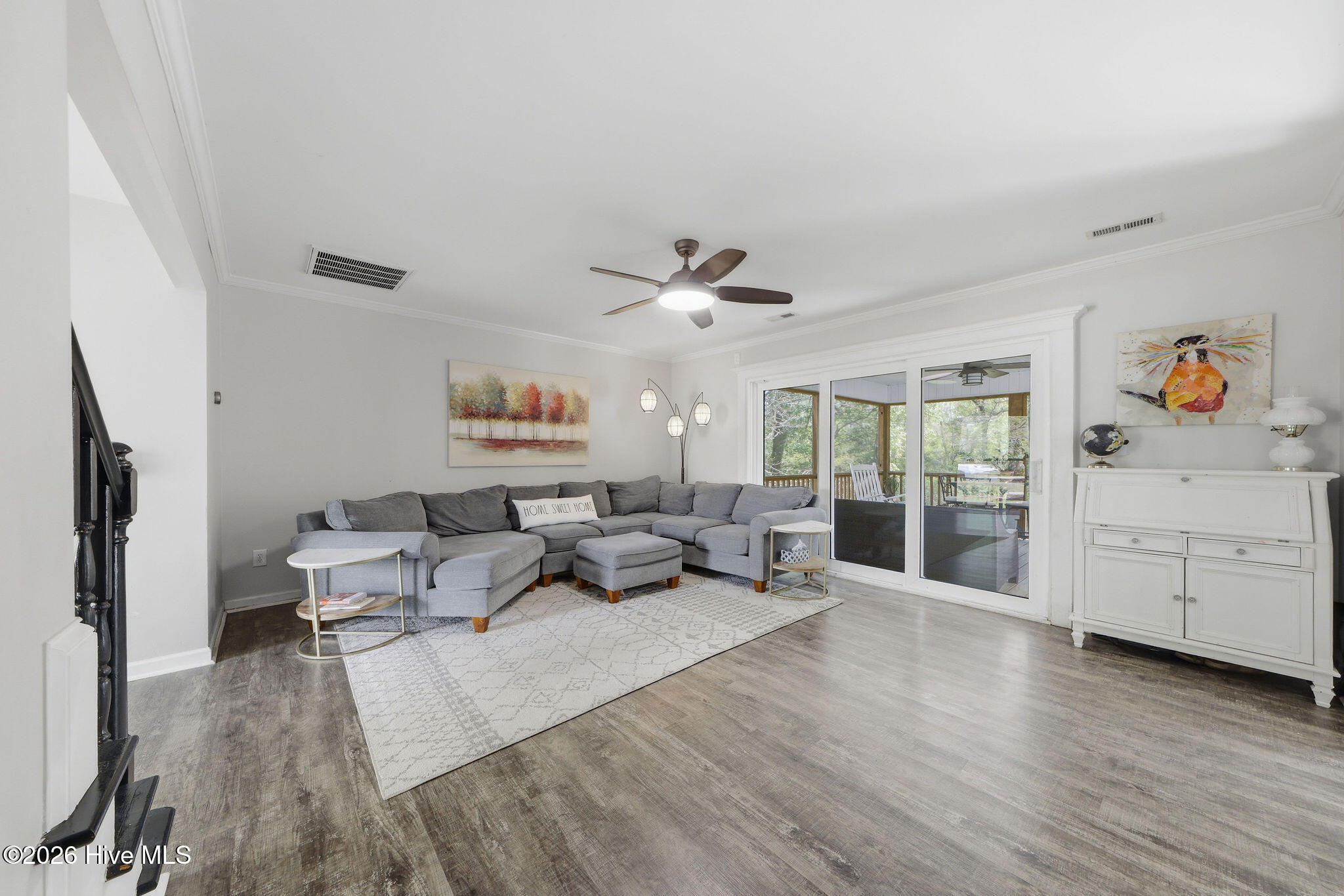 100565311 | Photo 22