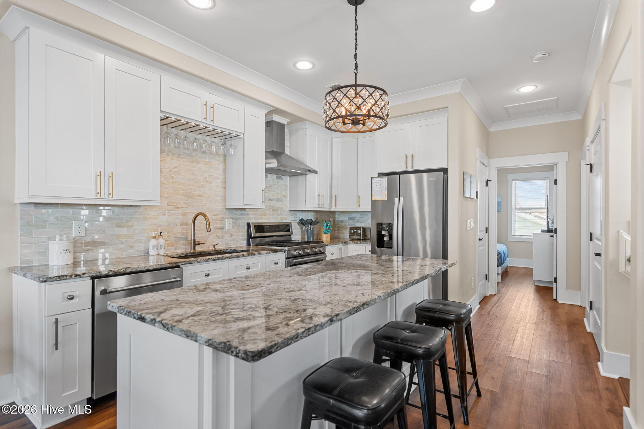 100558521 | Photo 10