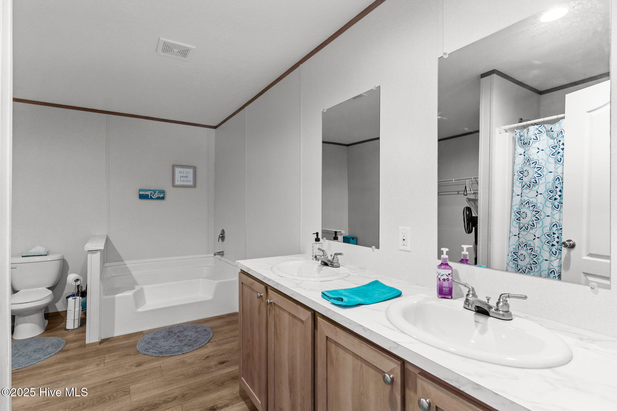 100522935 | Photo 21